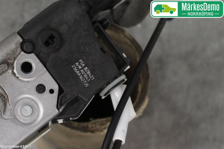 Peugeot PARTNER 08-15 Låskista-Dörrlås