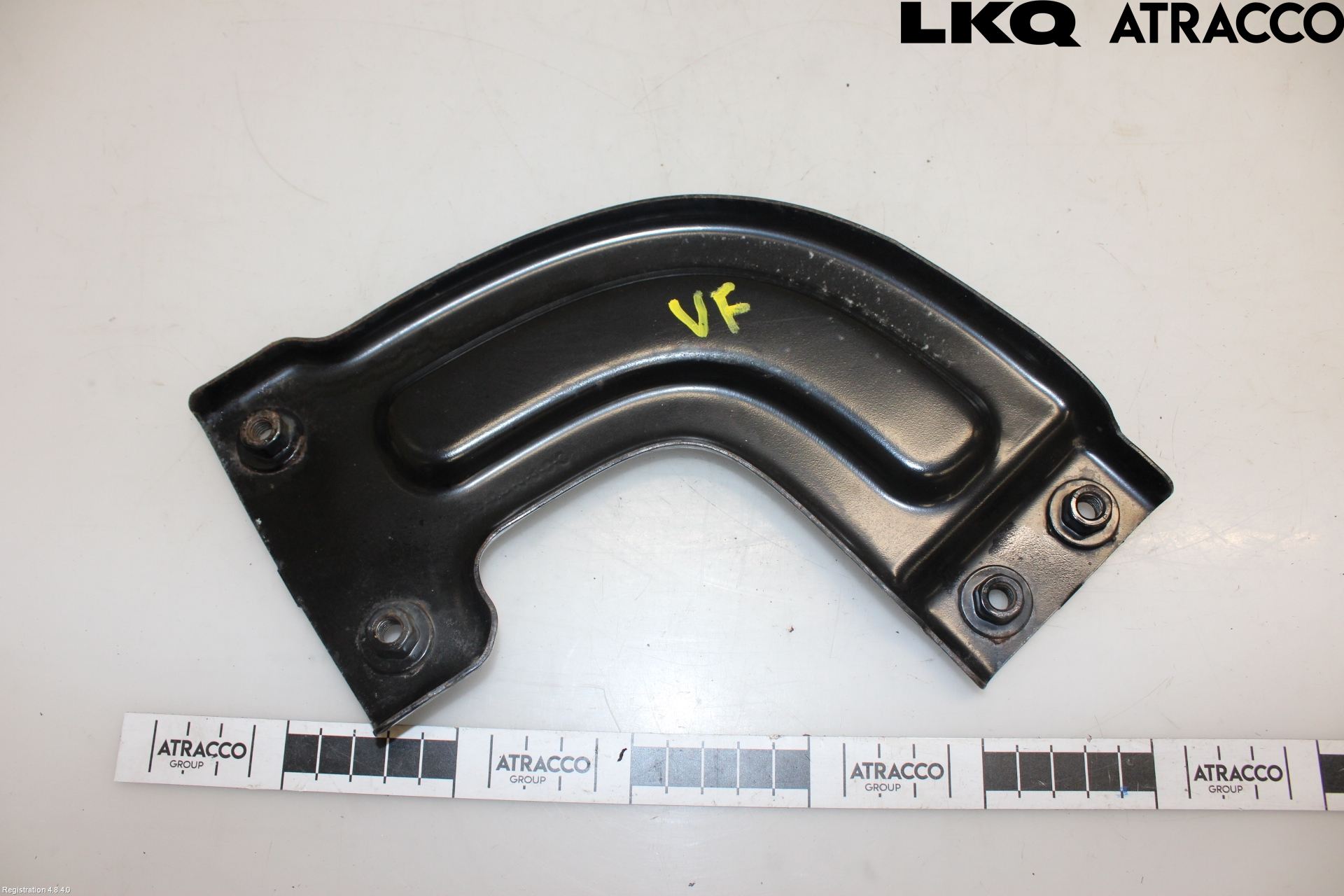 Cadillac ESCALADE Skärmfäste Fram Vä