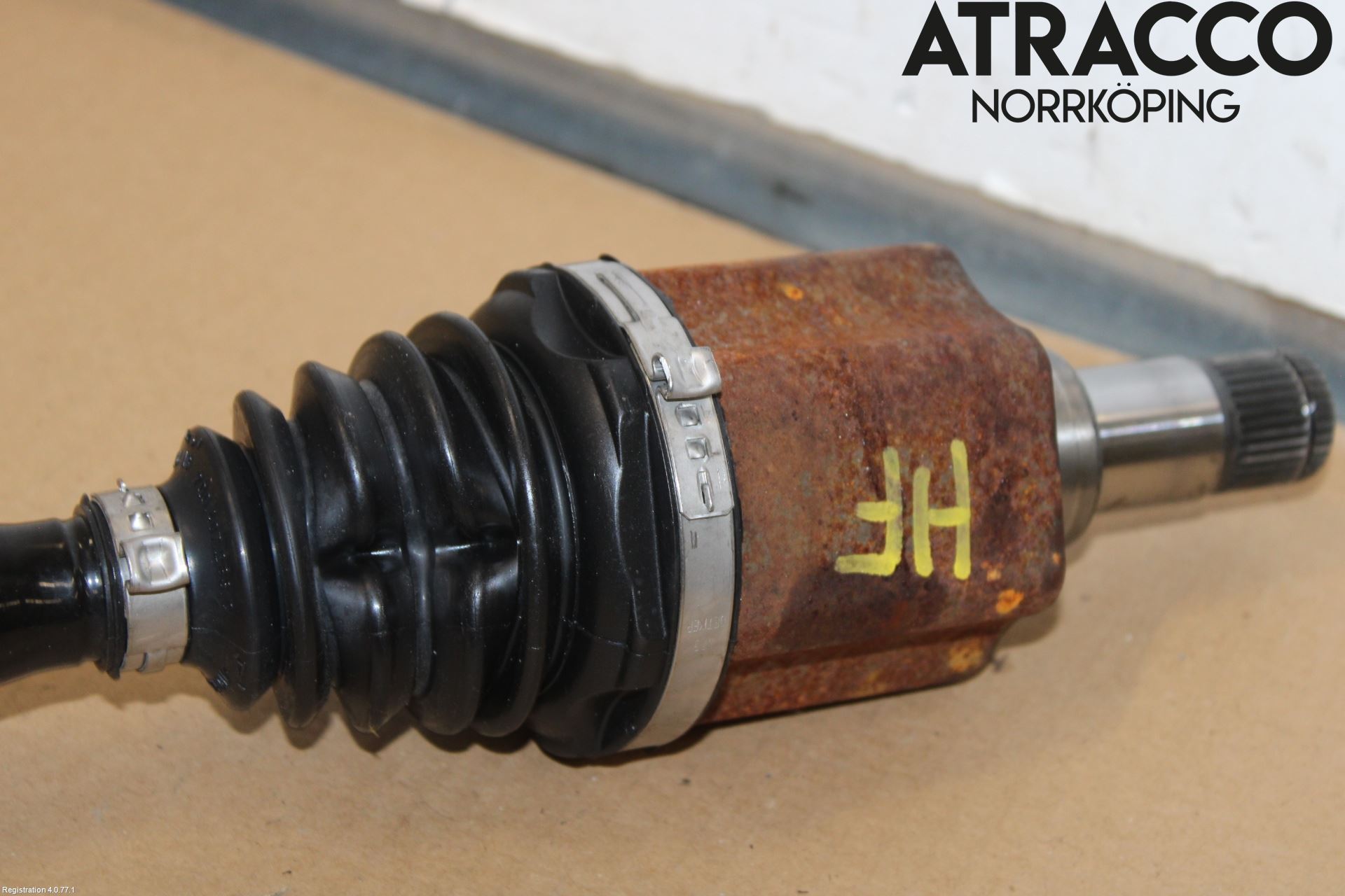 Volkswagen VW T-CROSS 19- Drivaxel Fram Höger
