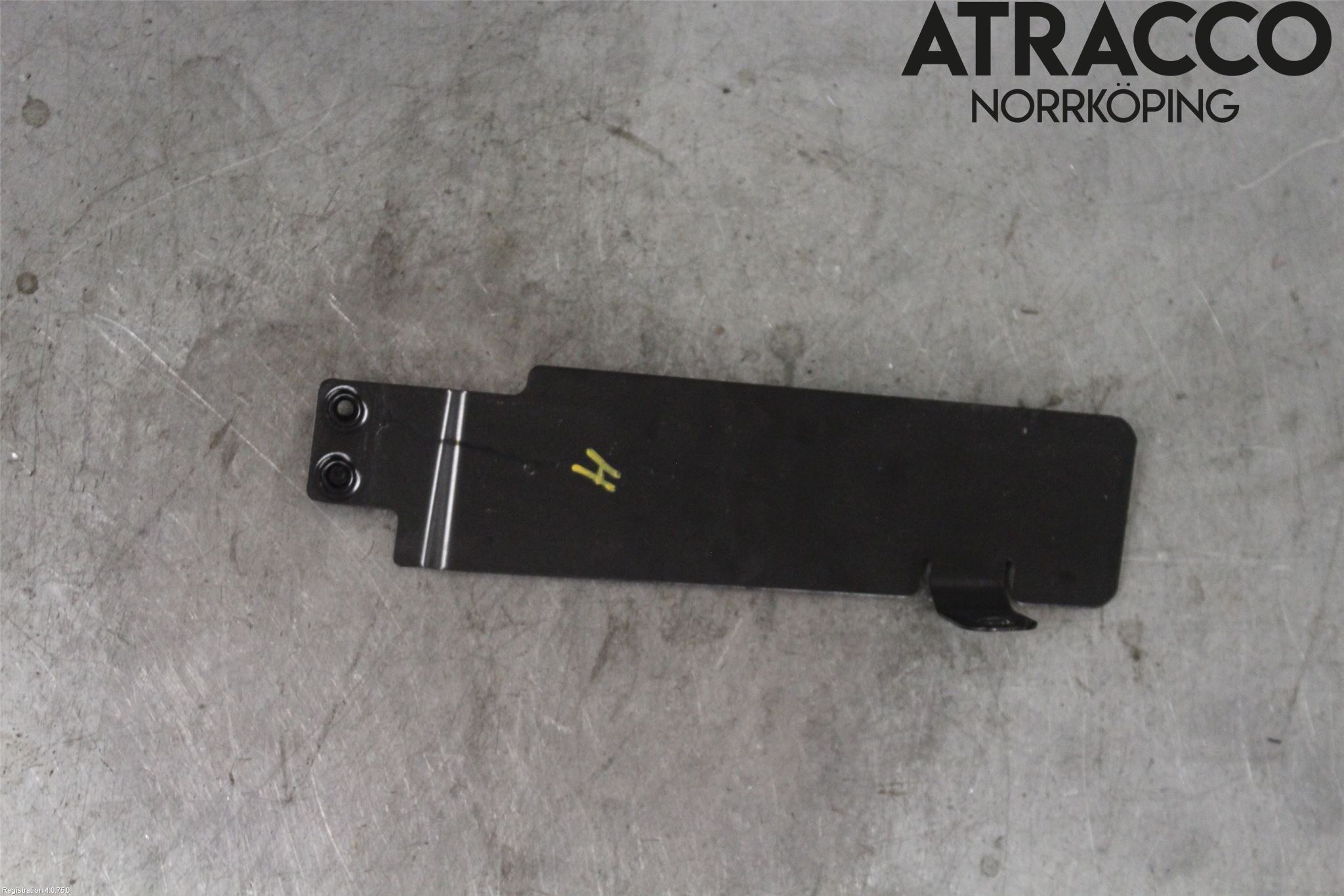 Audi R8 Skärmfäste Fram Hö