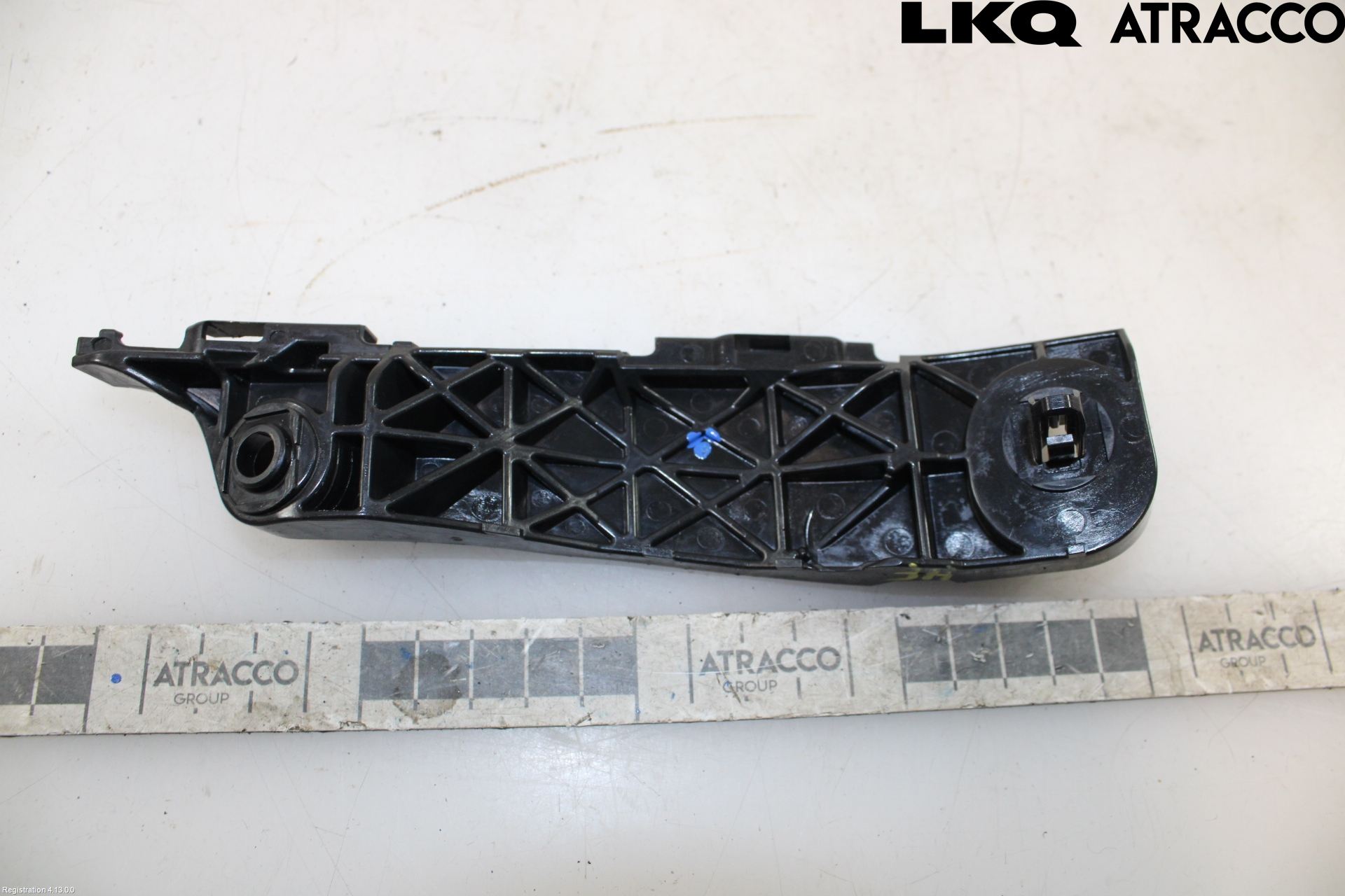 Toyota RAV 4 06-12 Stötfångarfäste Fram Hö