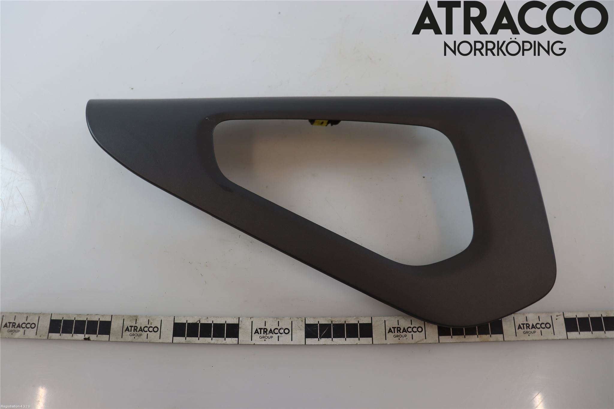 Toyota PROACE II 16- Instrumentkonsoll Mitt