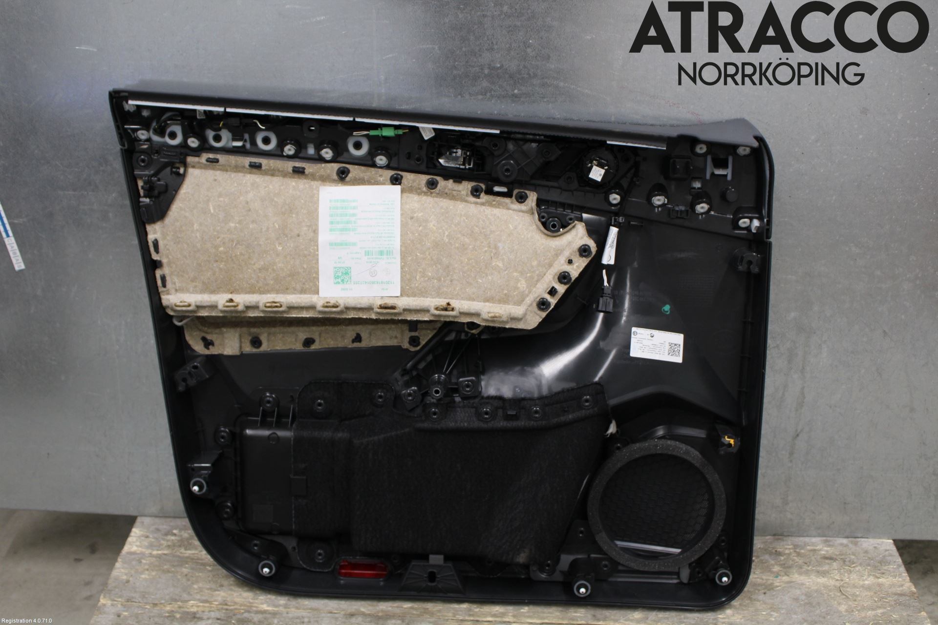 Volkswagen VW TIGUAN 16-24 Dörrklädsel Hö