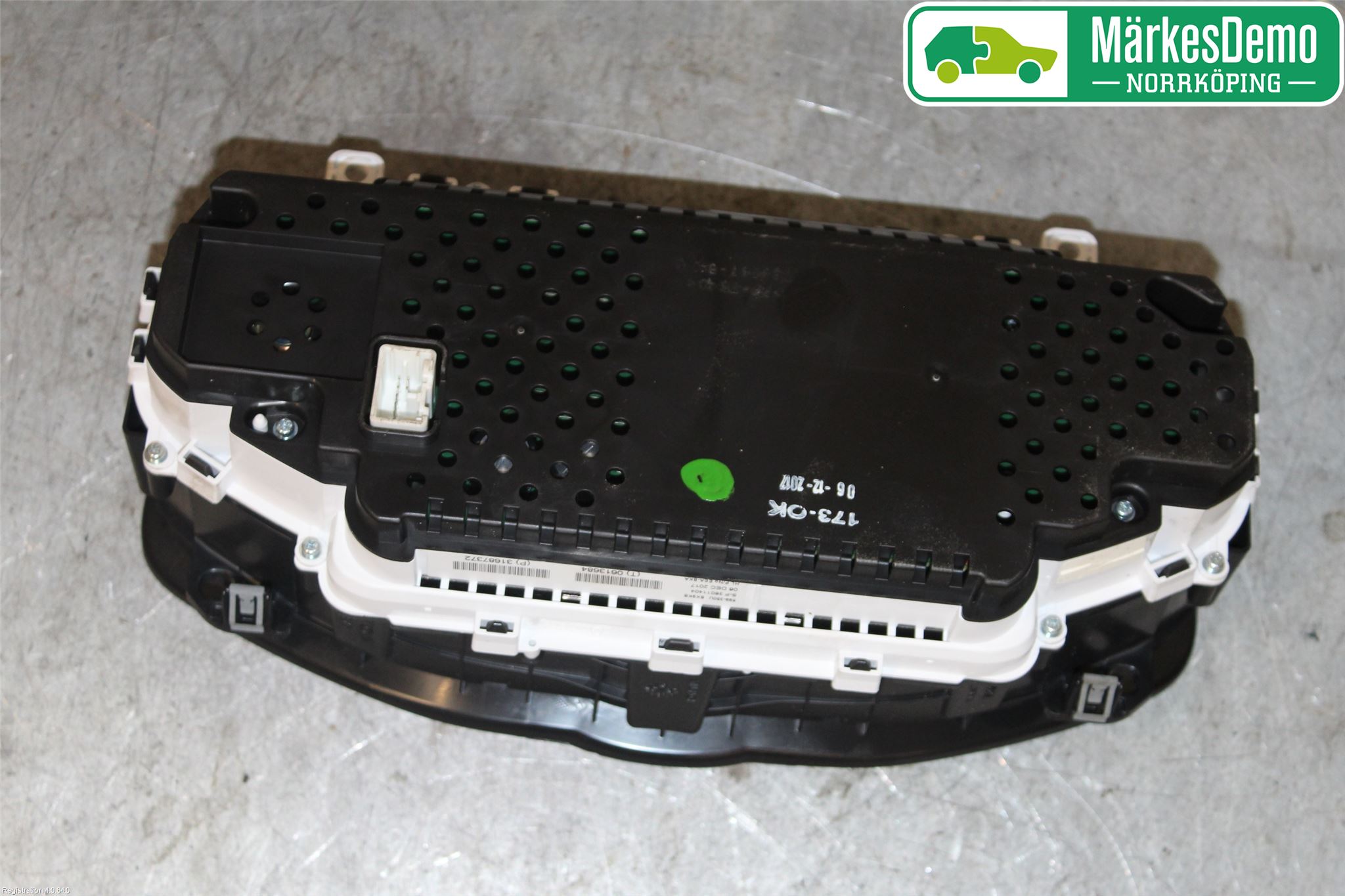 Volvo V40 CROSS COUNTRY 13-19 Instrument Komb