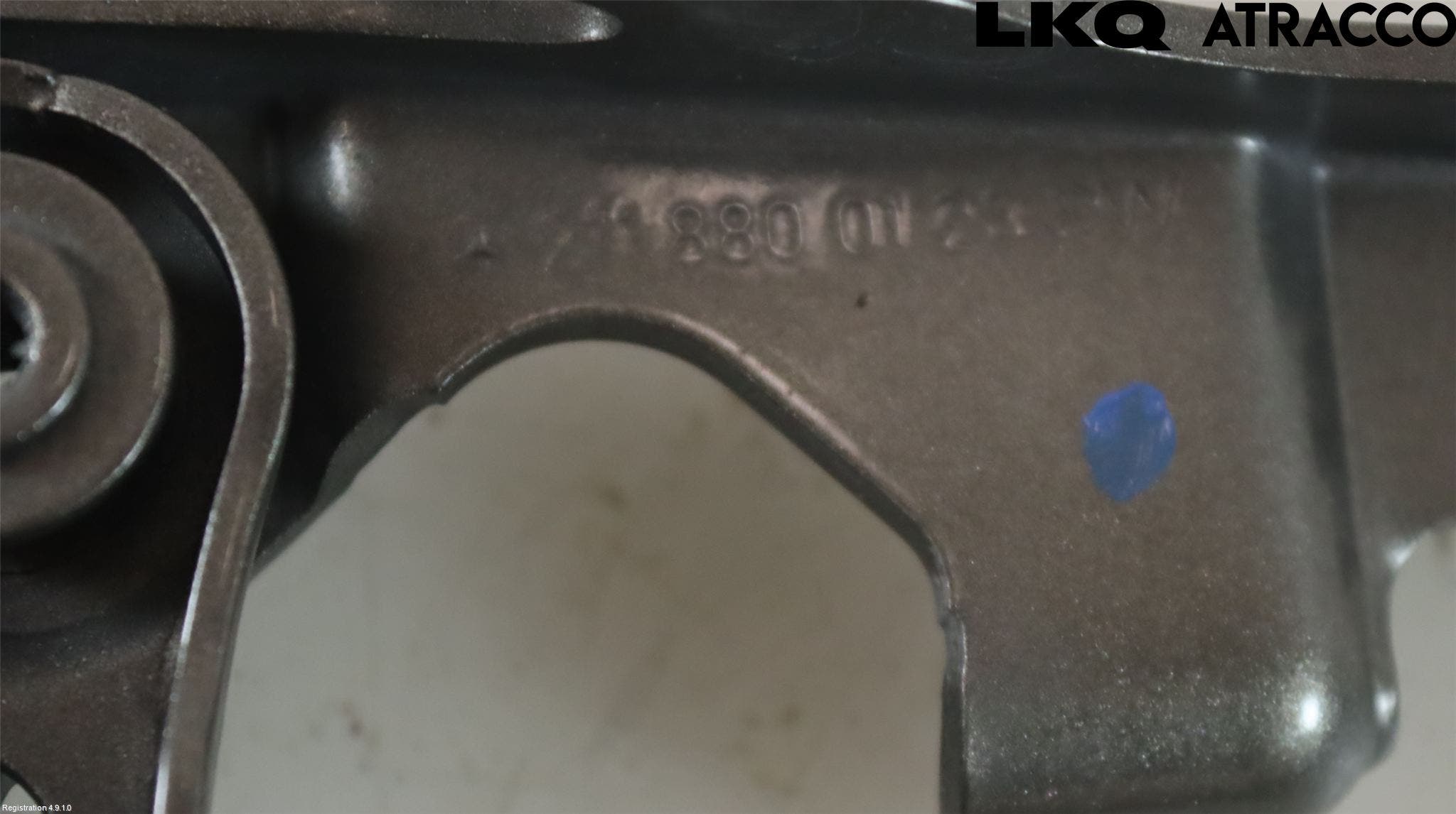 Mercedes-Benz MB CLS (C219) 03-11 Huvgångjärn