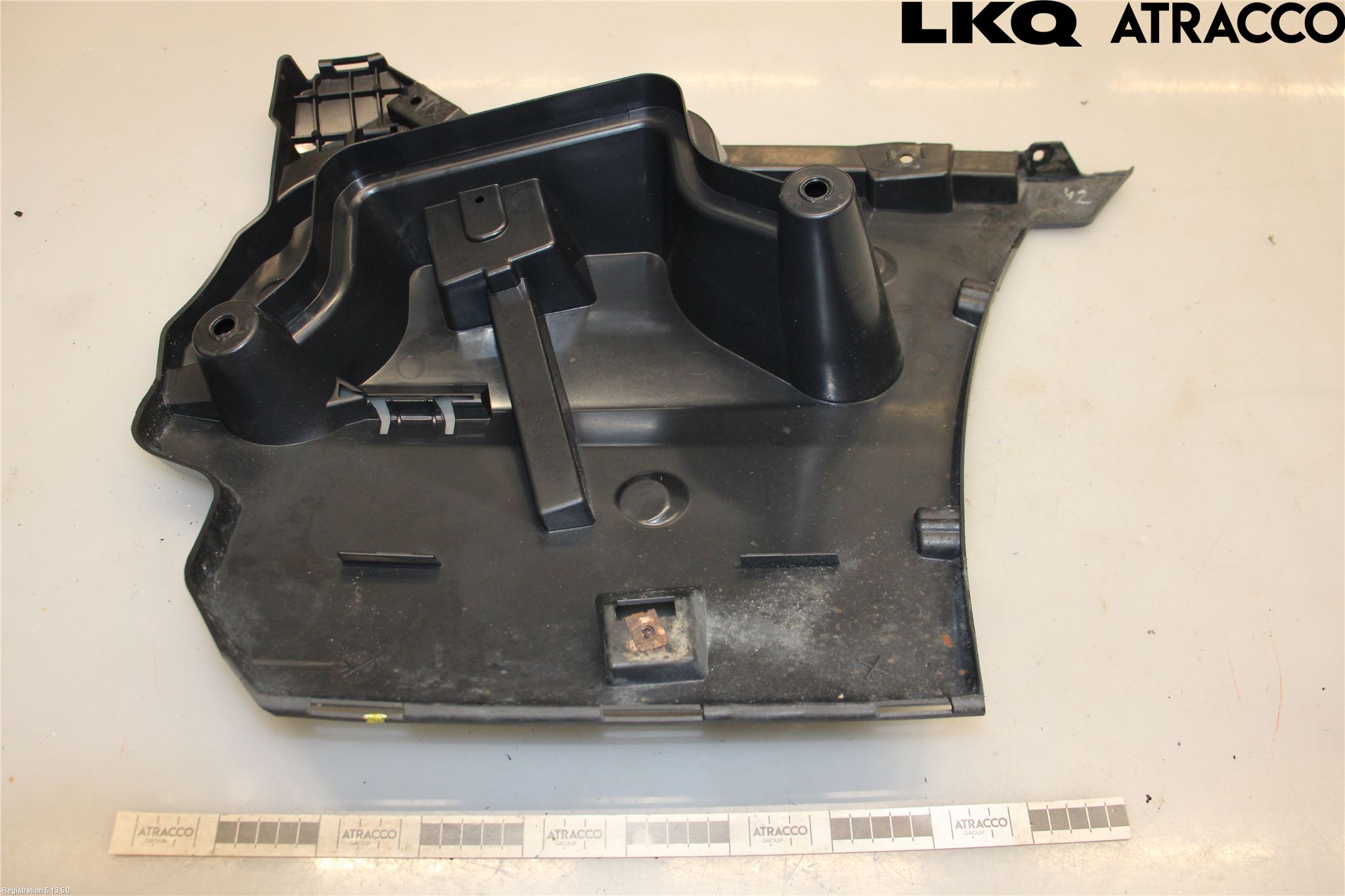 BMW 5 F10/F11/F18 09-17 Stötfångarfäste Bak Vä