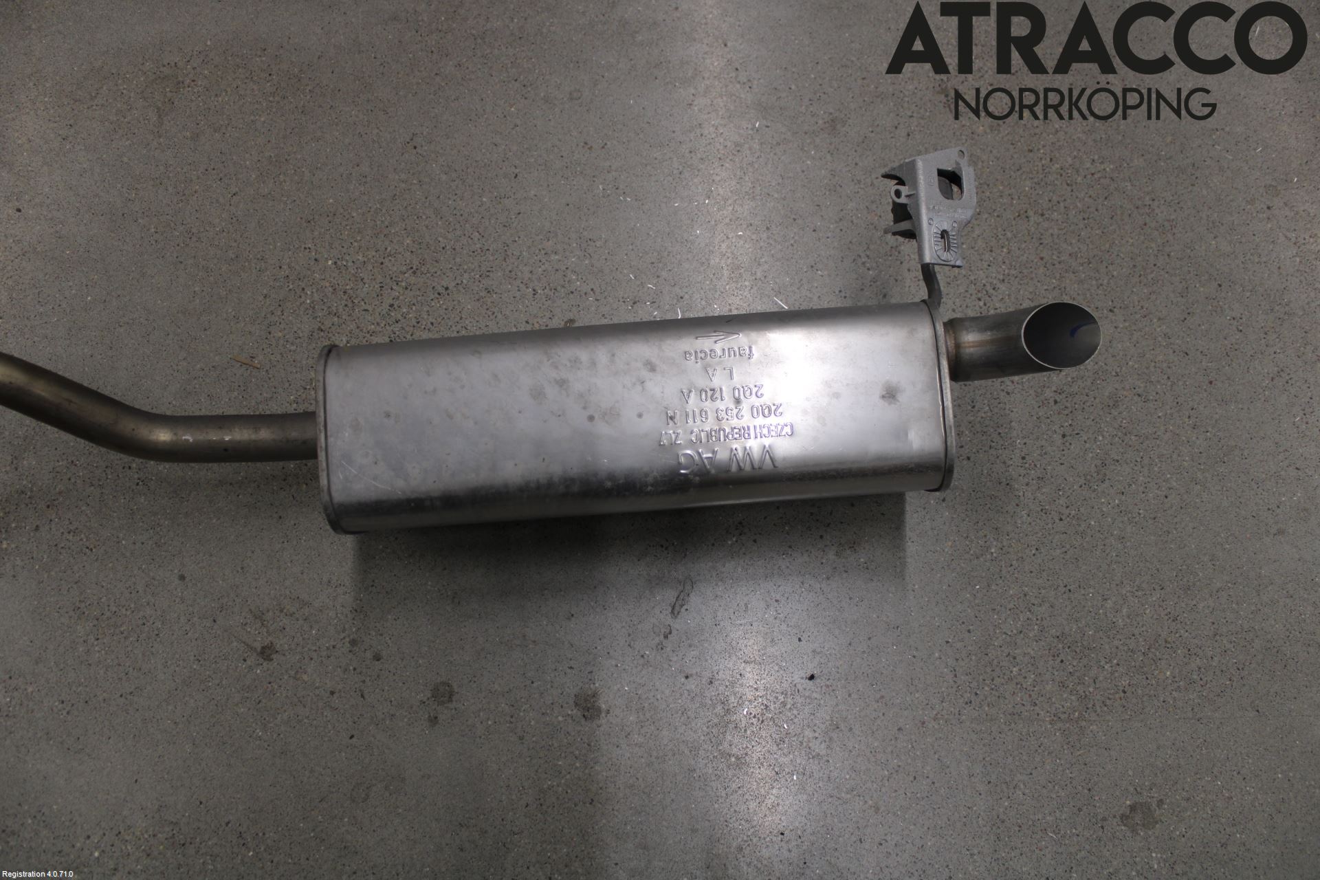 Skoda KAMIQ 20- Avgas Halvsats