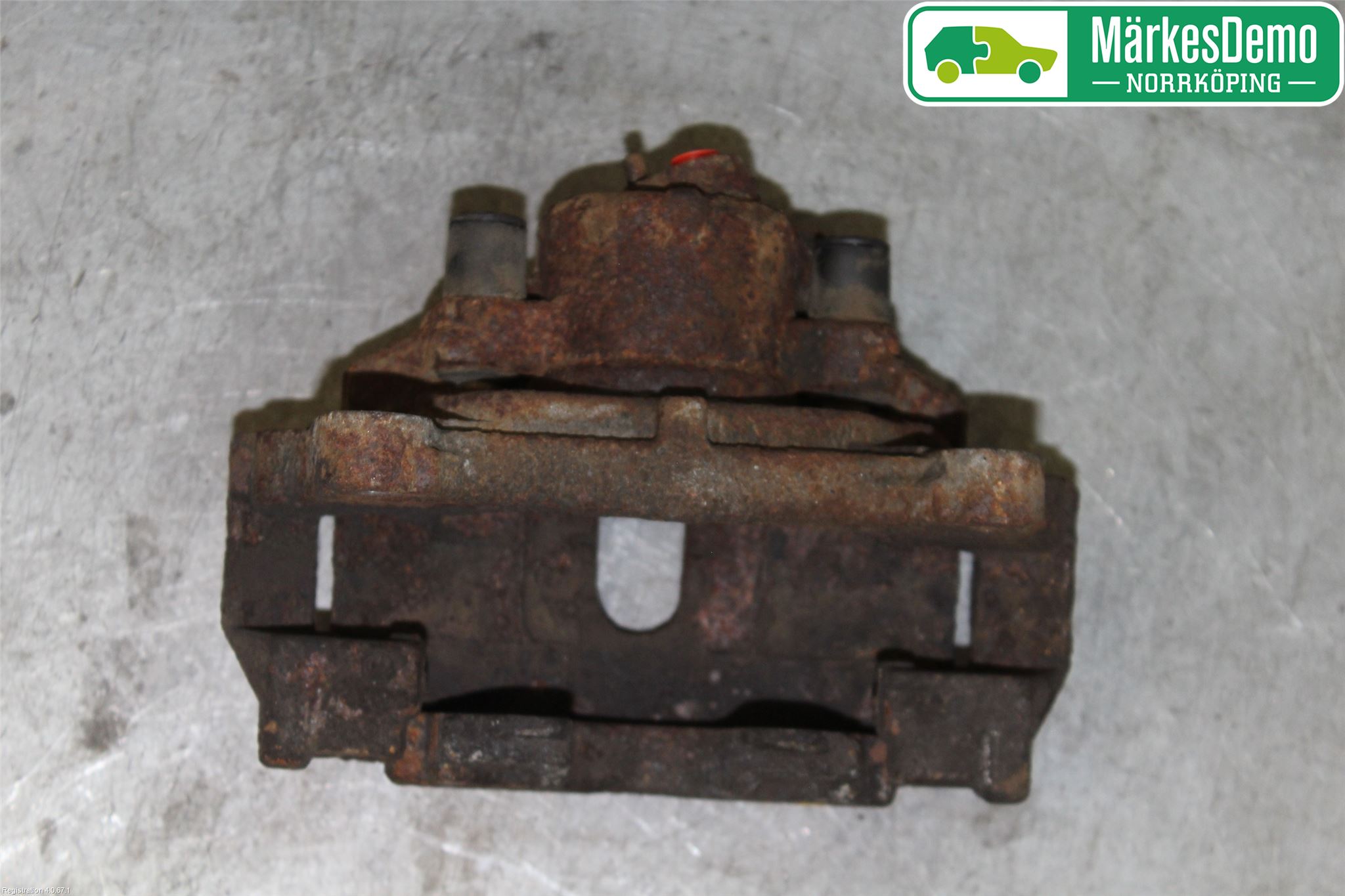 Volkswagen VW PASSAT 11-14 Bromsok Fram Höger