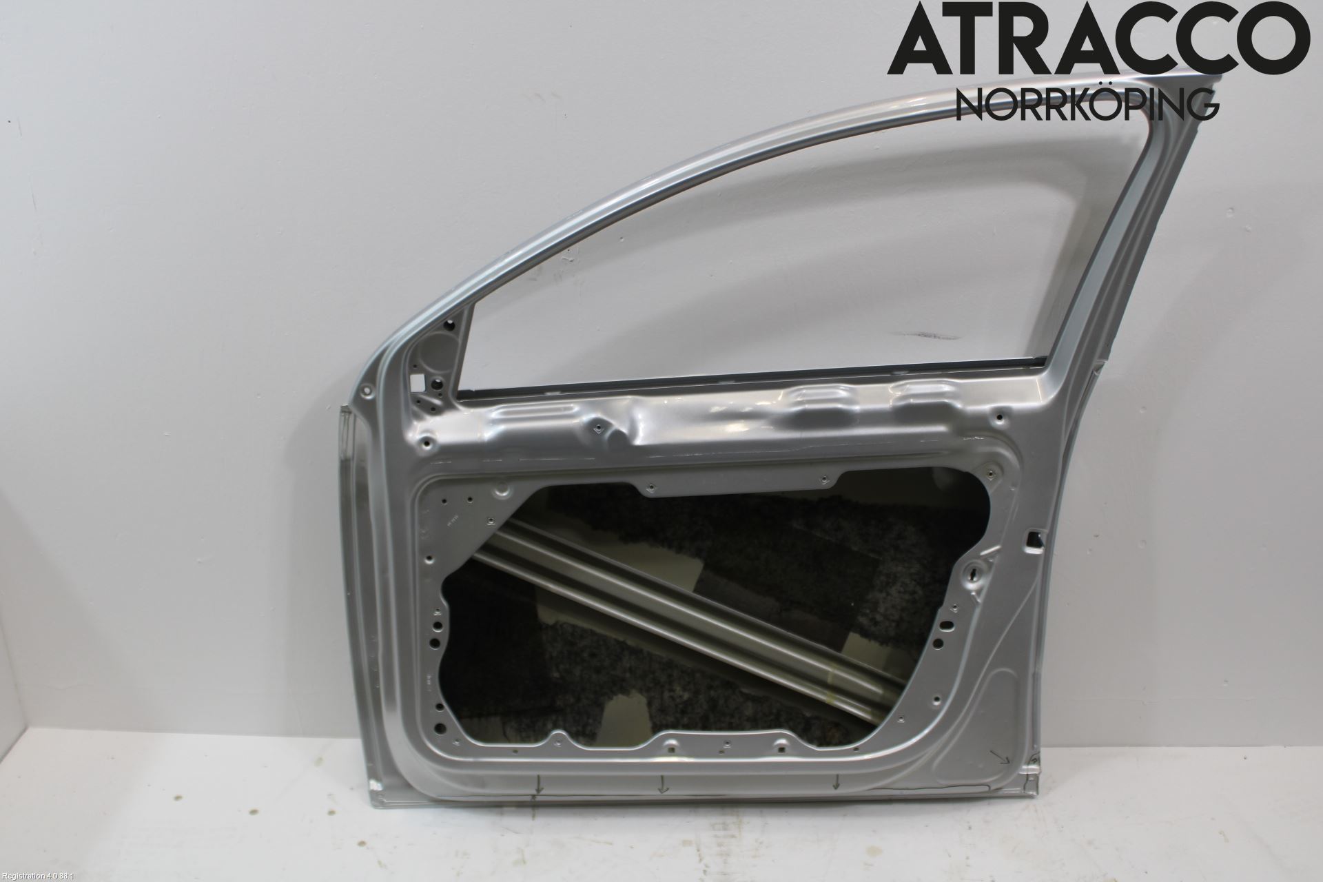 Volkswagen VW PASSAT 11-14 Dörr Fram Höger