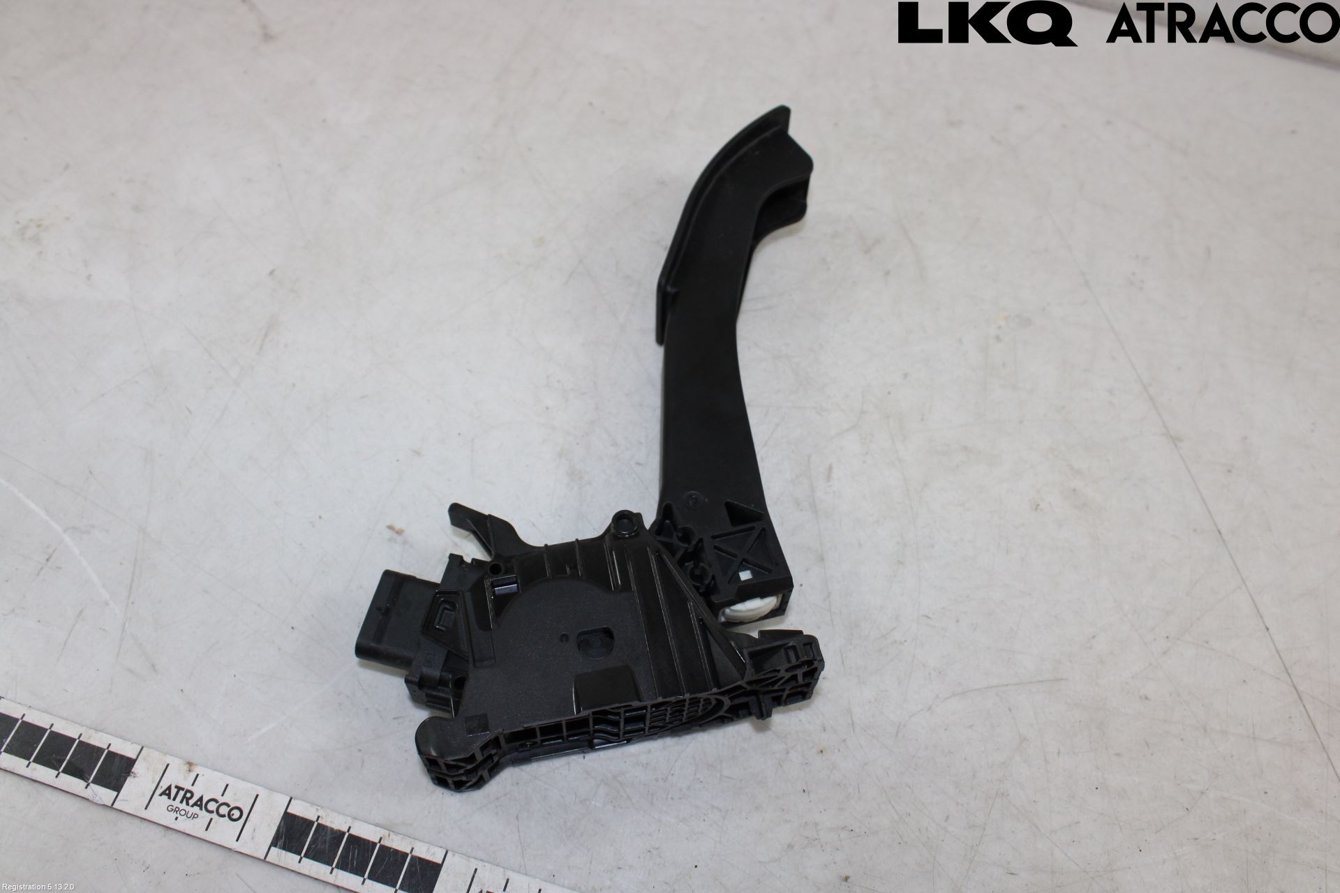 Audi Q4 E-TRON FZ 22- Gaspedal