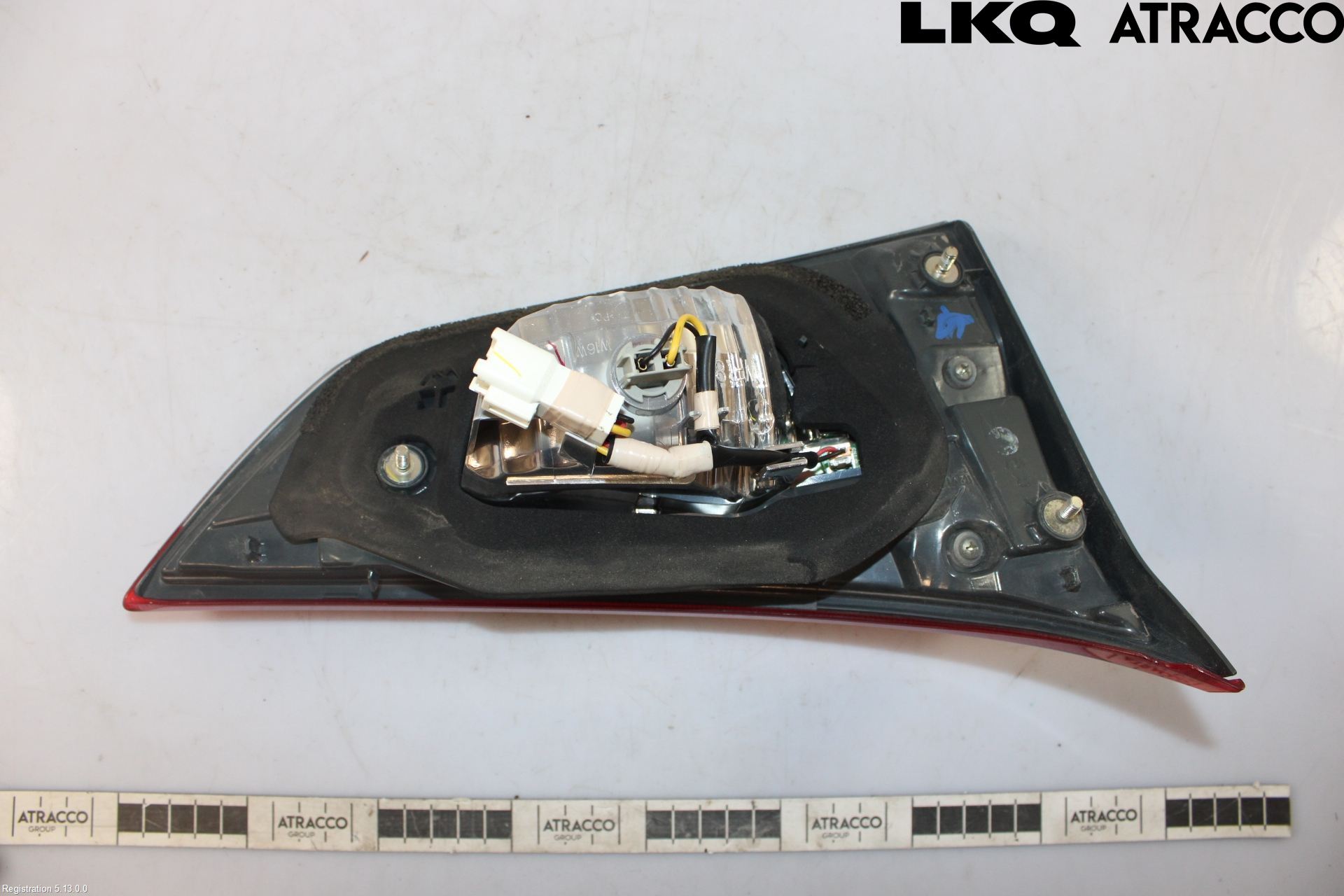 Toyota AURIS 13-19 Bakljus Lucka Hö