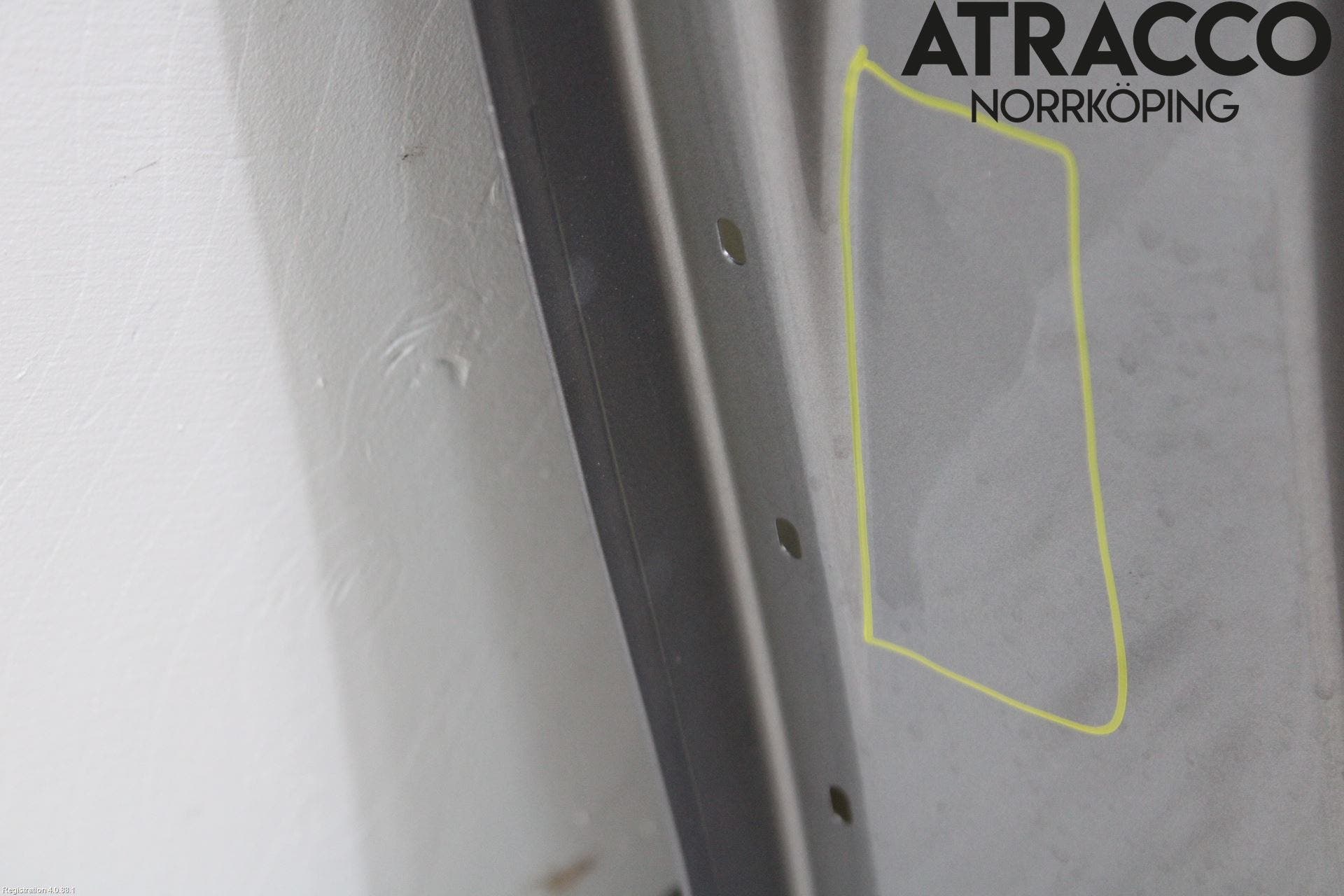 Peugeot 5008 10-16 Dörr Bak Vänster