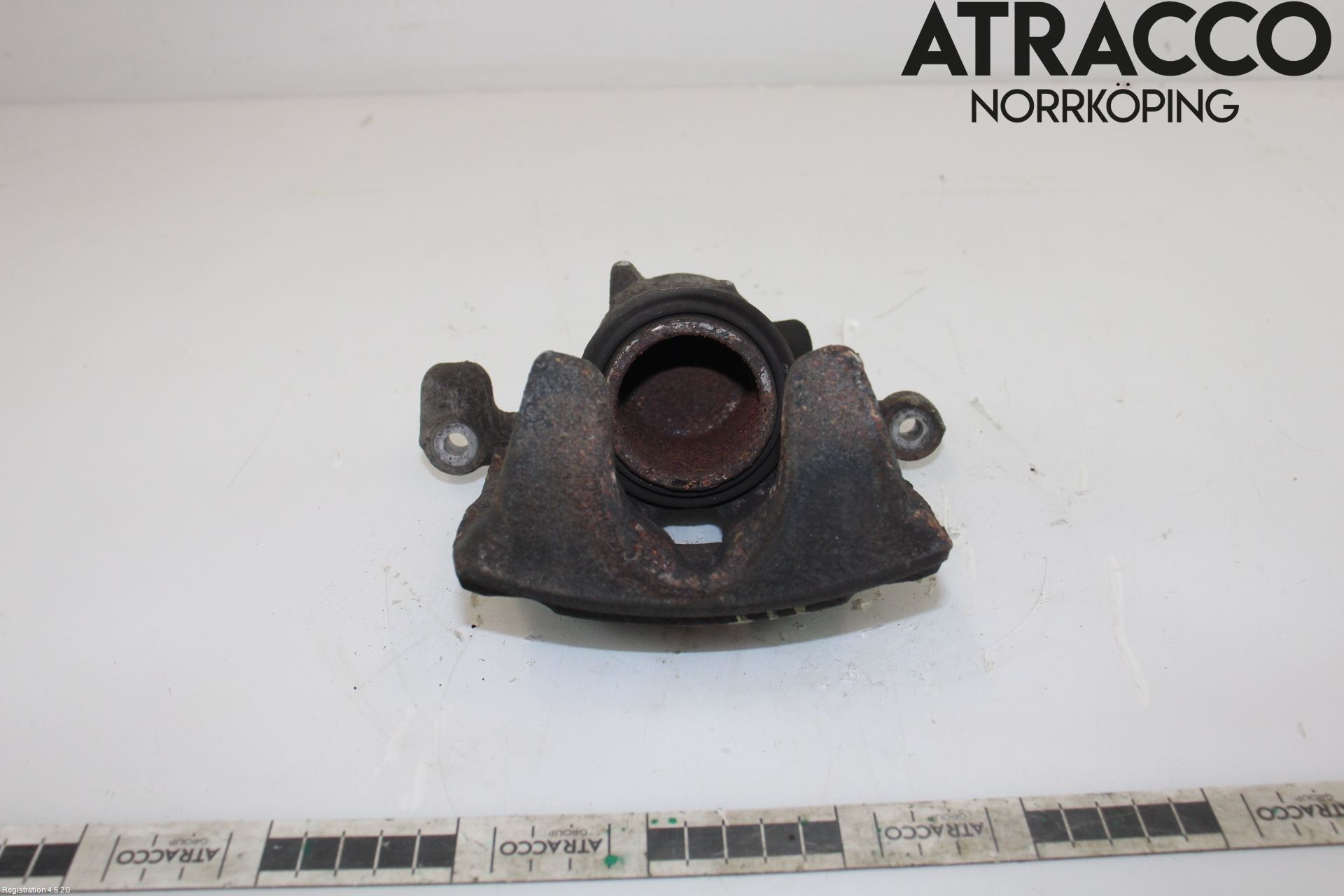 BMW 2 F46 GRAN TOURER 15-22 Bromsok Fram Höger