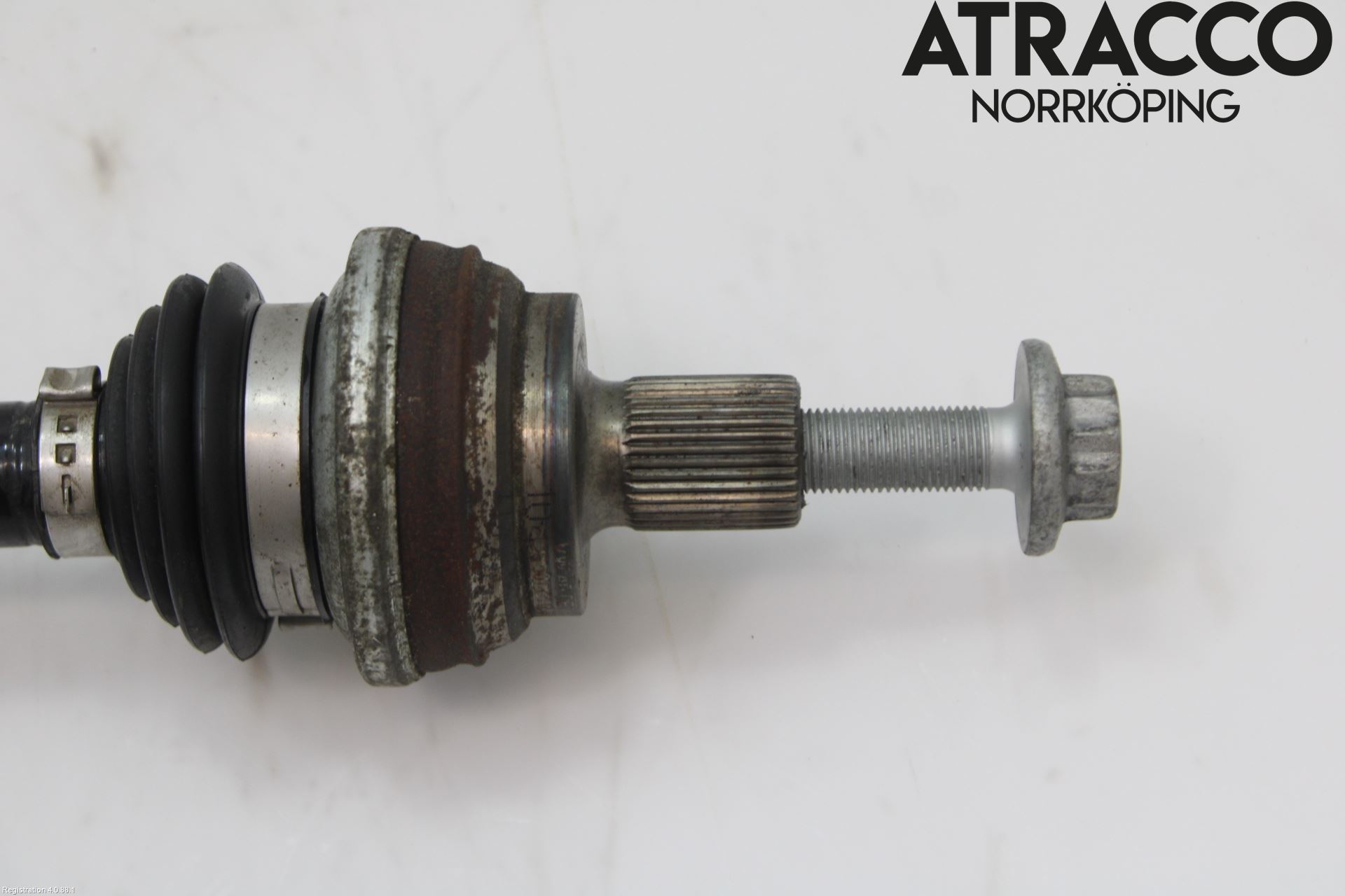 Skoda SUPERB 16-24 Drivaxel Bak Vänster