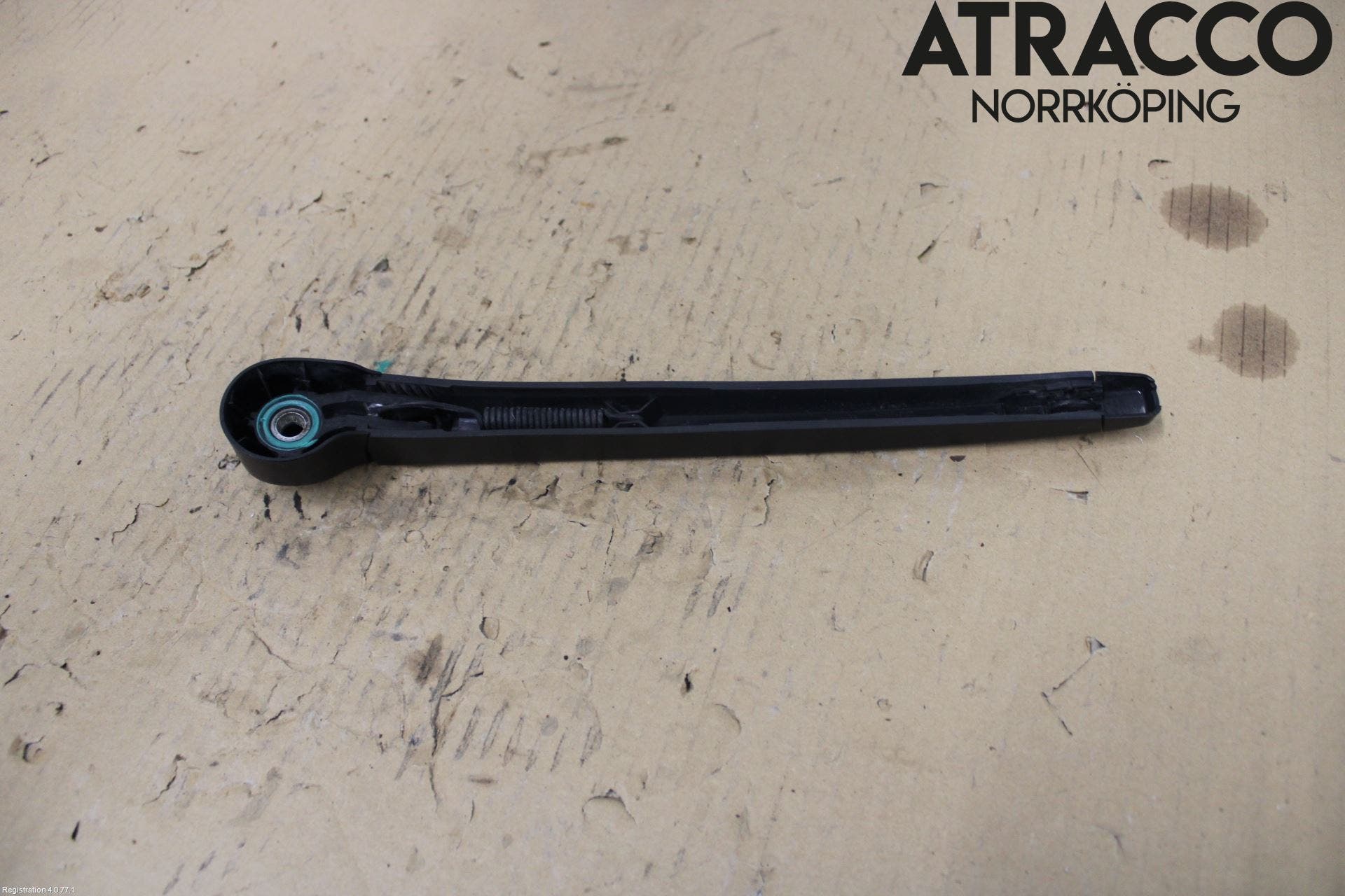 Skoda SCALA 19- Torkararm-Bakruta