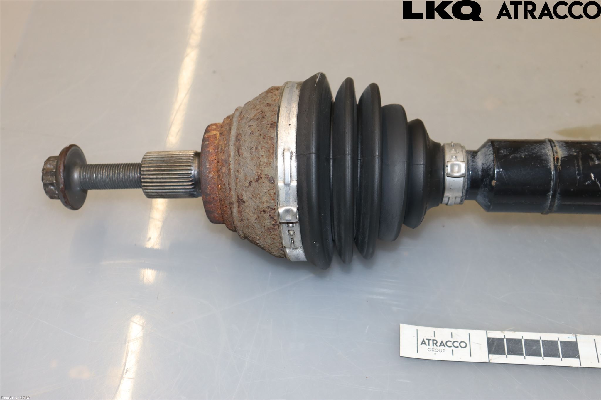Volkswagen VW PASSAT 15-19 Drivaxel Fram Höger