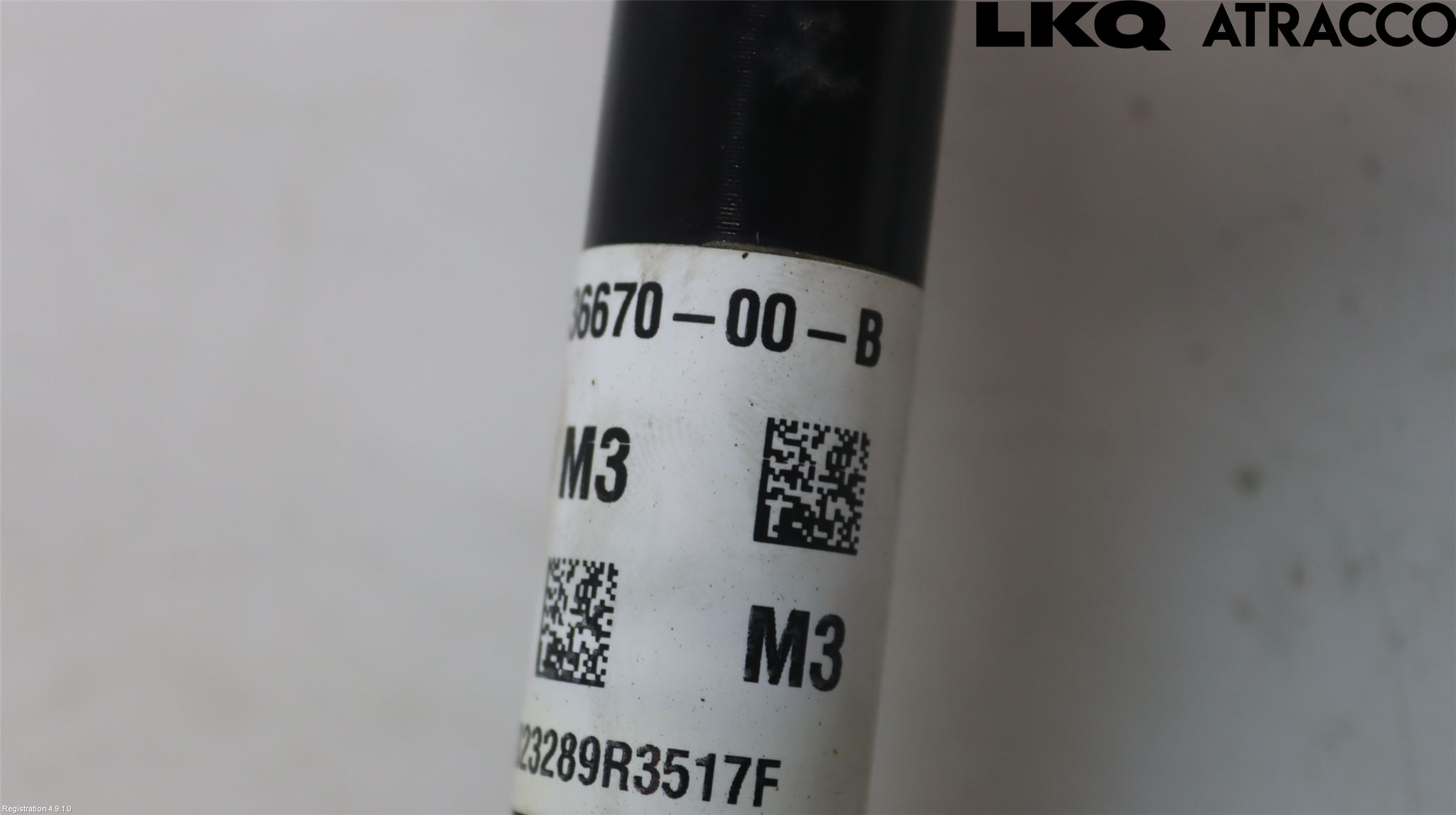 Tesla MODEL 3 17- Drivaxel Fram Vänster