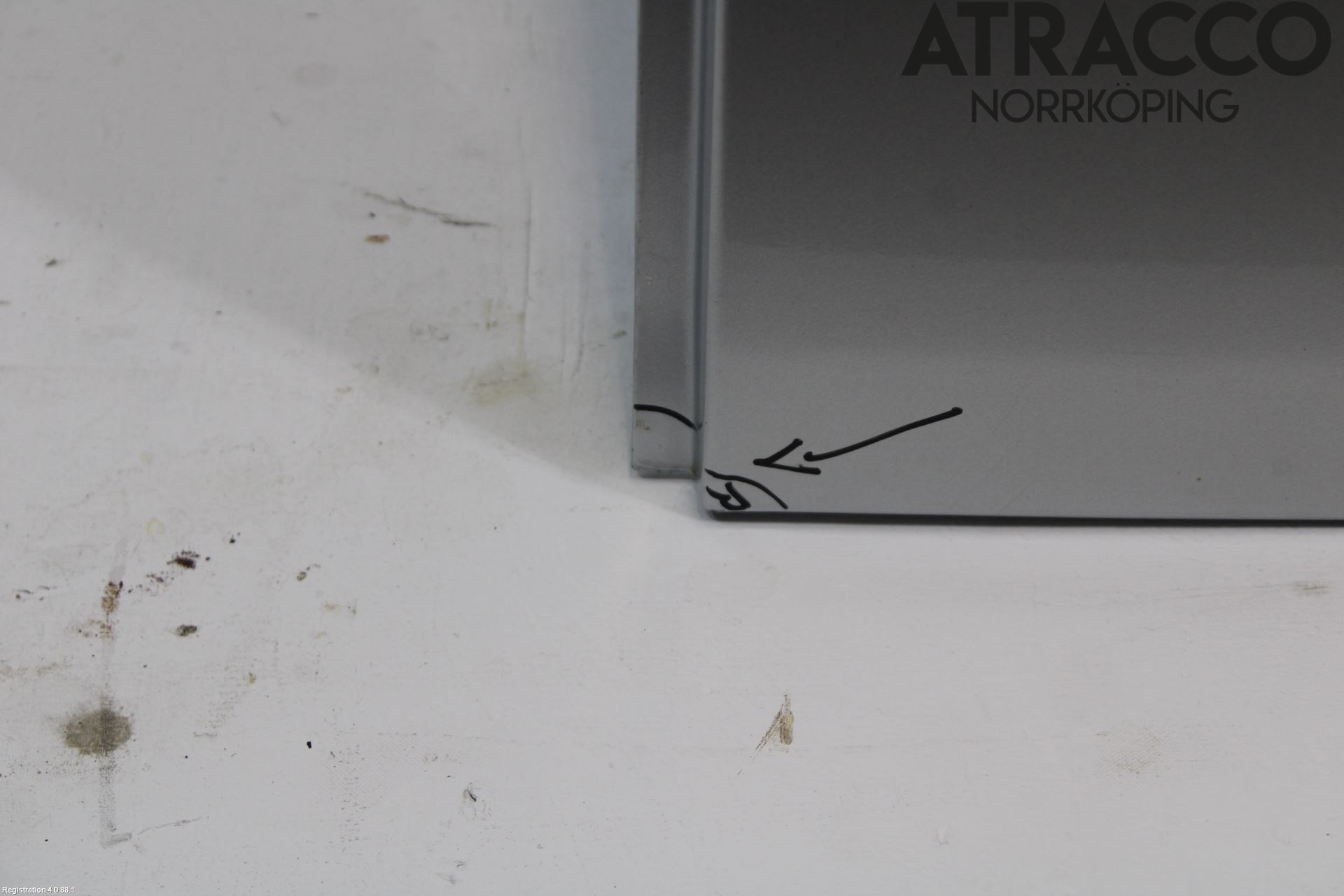 Volkswagen VW CADDY      04-10 Dörr Bak Van-Skåp Höger