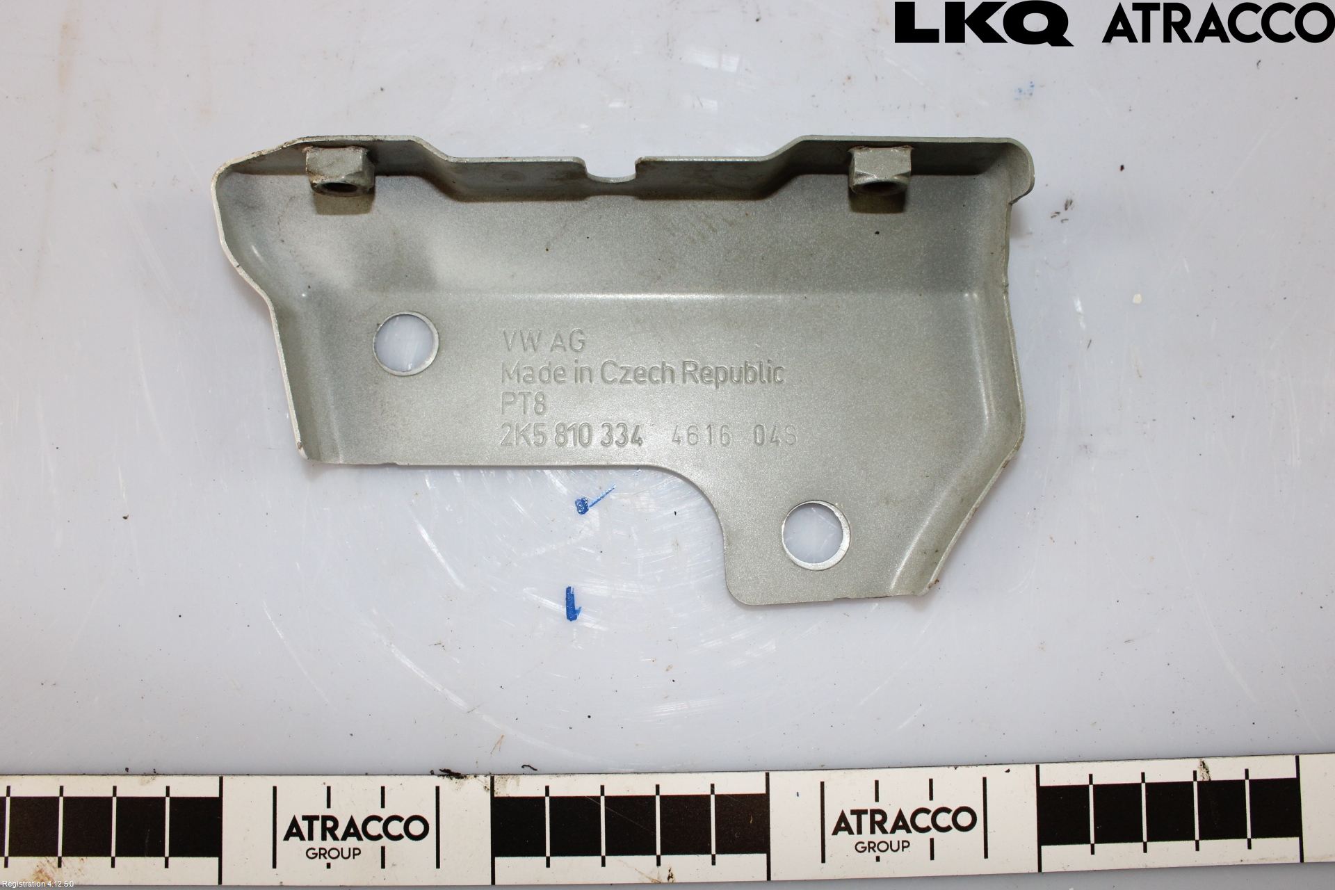Volkswagen VW CADDY 16-20 Skärmfäste Fram Hö