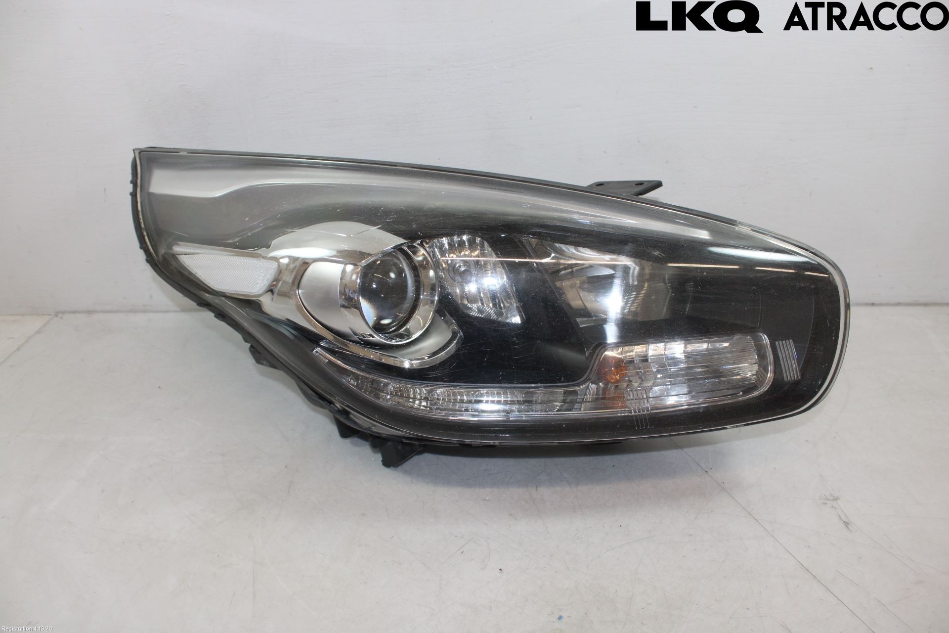 Kia CARENS III 13-19 Strålkastare Höger