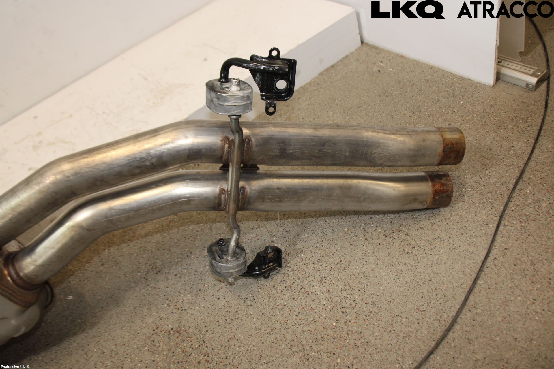 Audi Q7/SQ7 Avgas Halvsats