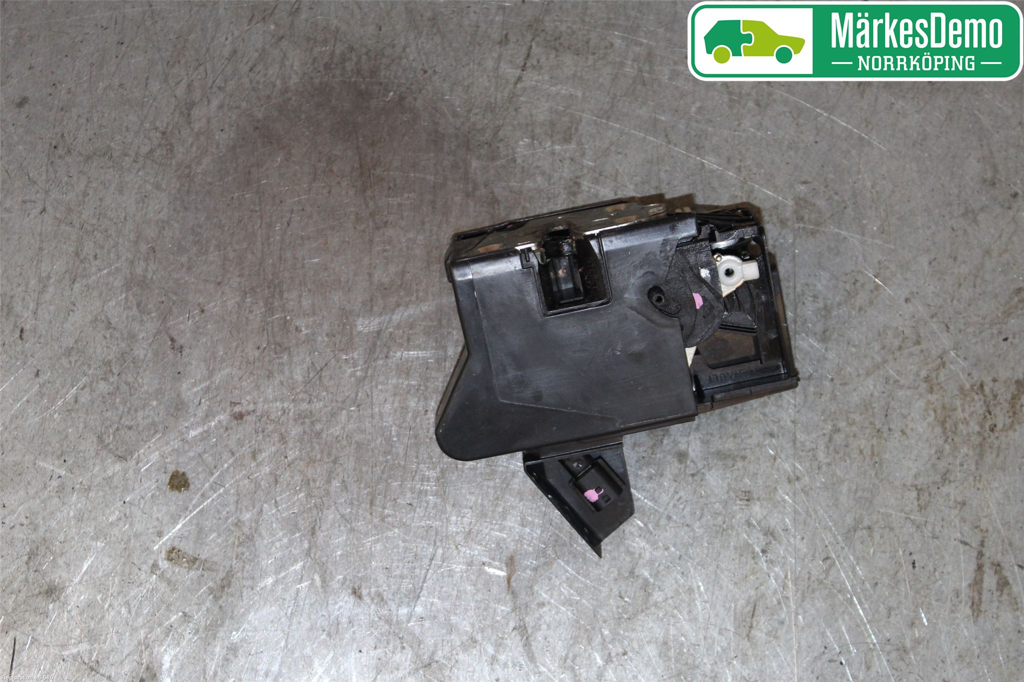 Dacia LOGAN MCV/STEPWAY Låskista-Dörrlås