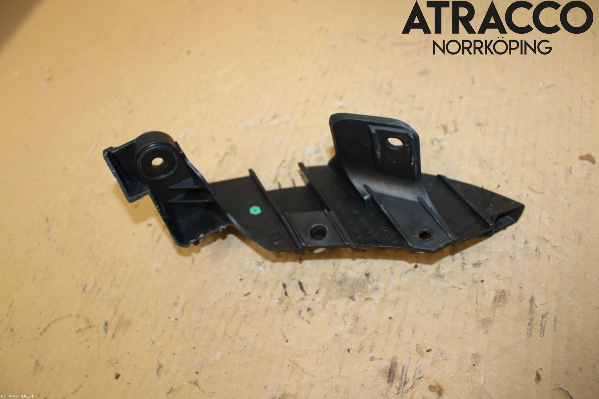 Seat LEON 06-12 Stötfångarfäste Bak Hö