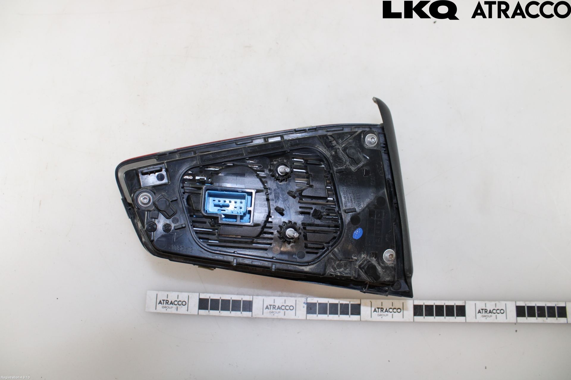 Volkswagen VW PASSAT 15-19 Bakljus Lucka Hö