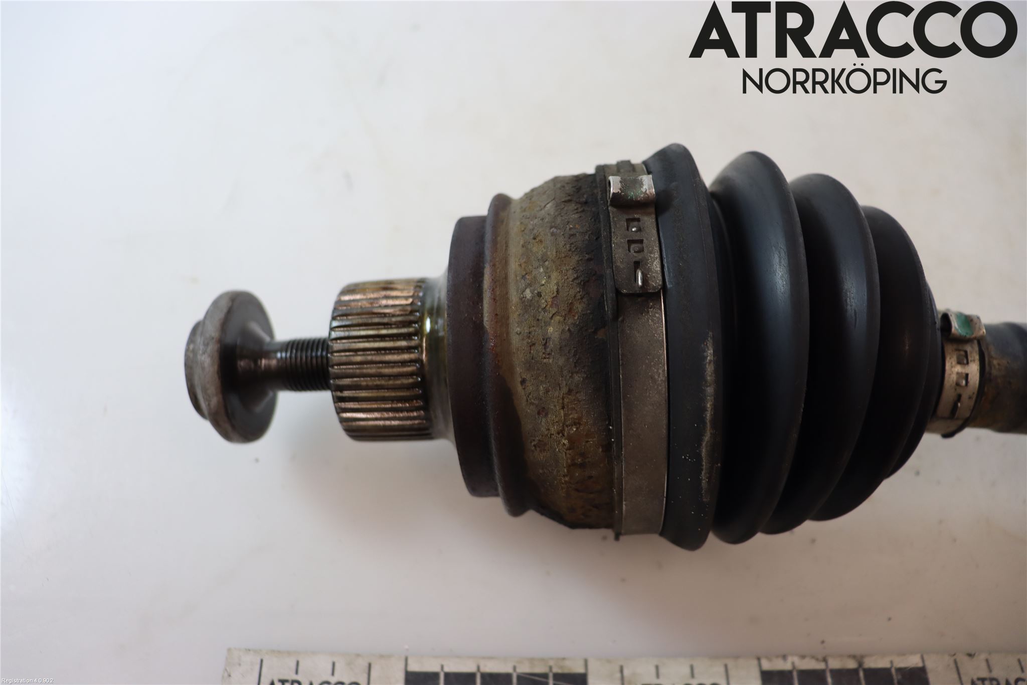 Audi A4 12-15 Drivaxel Fram Höger