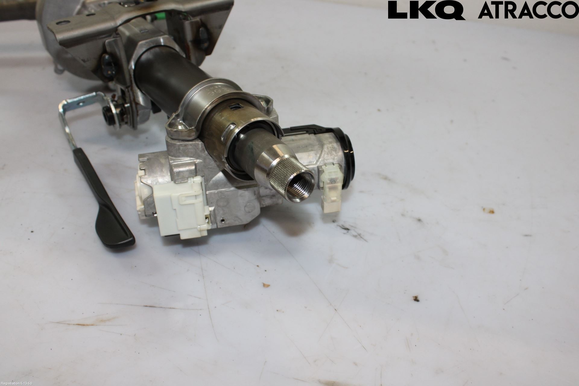 Toyota YARIS XP21 20- Rattaxelagg Med Inb Servo