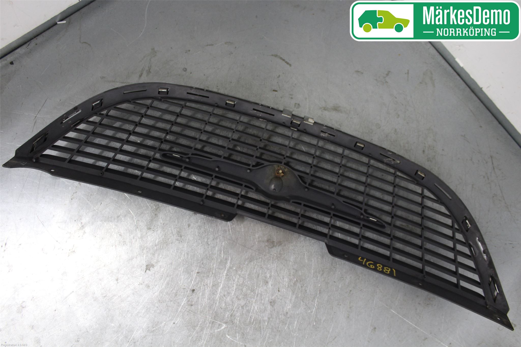 Chrysler CHR VOYAGER     04-07 Grill Komp