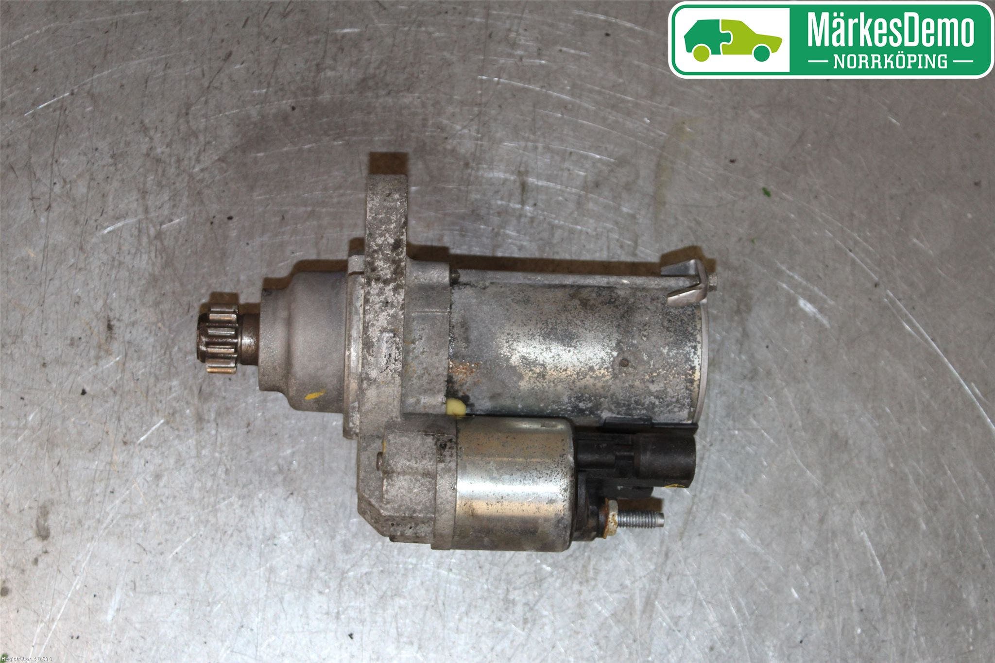 Volkswagen VW GOLF VI 09-13 Startmotor