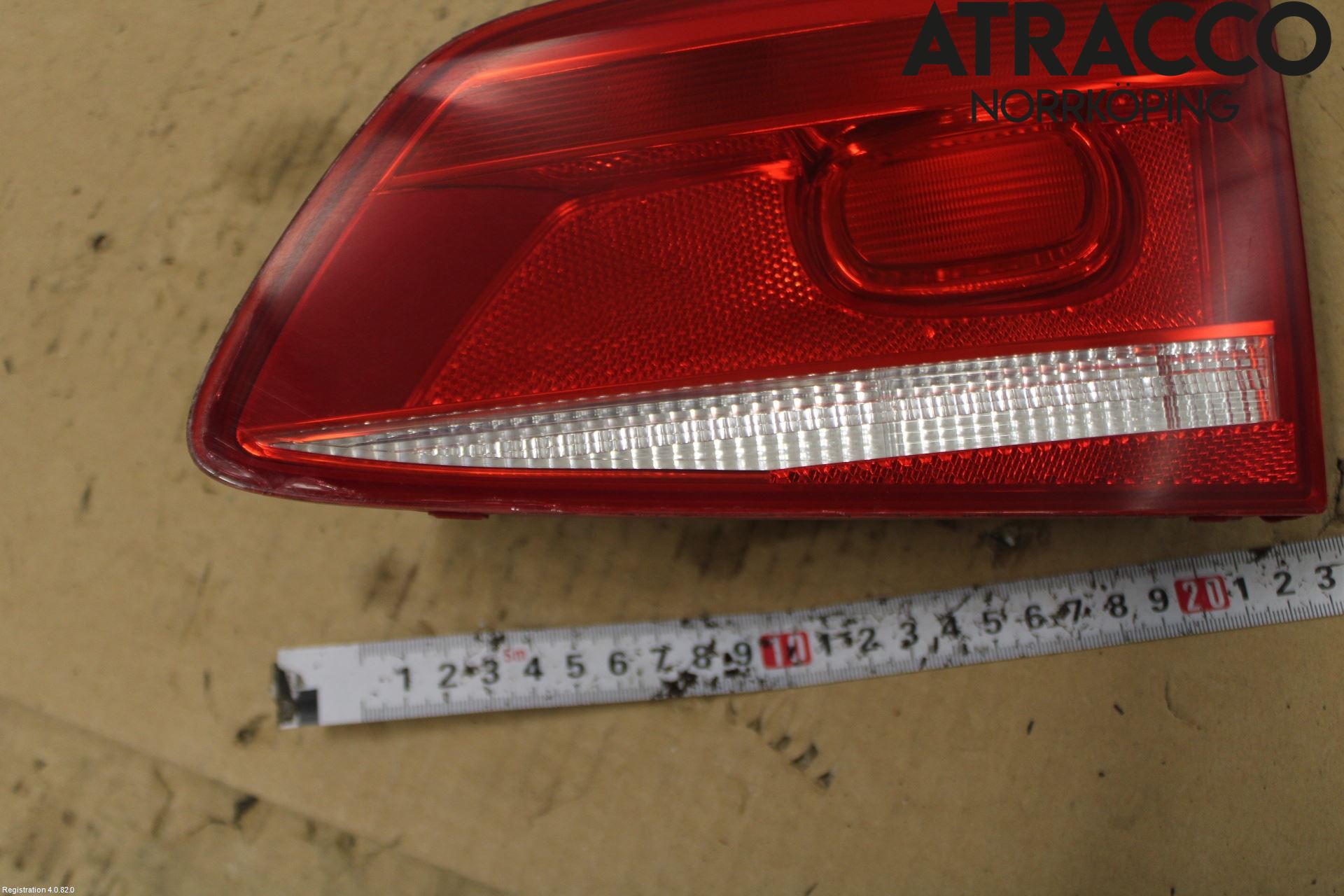 Volkswagen VW PASSAT 11-14 Bakljus Lucka Hö