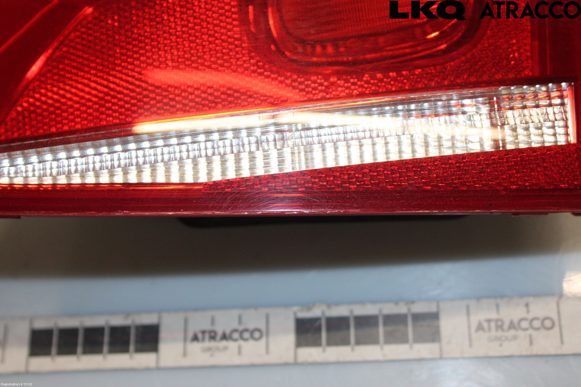 Volkswagen VW PASSAT 11-14 Bakljus Lucka Hö