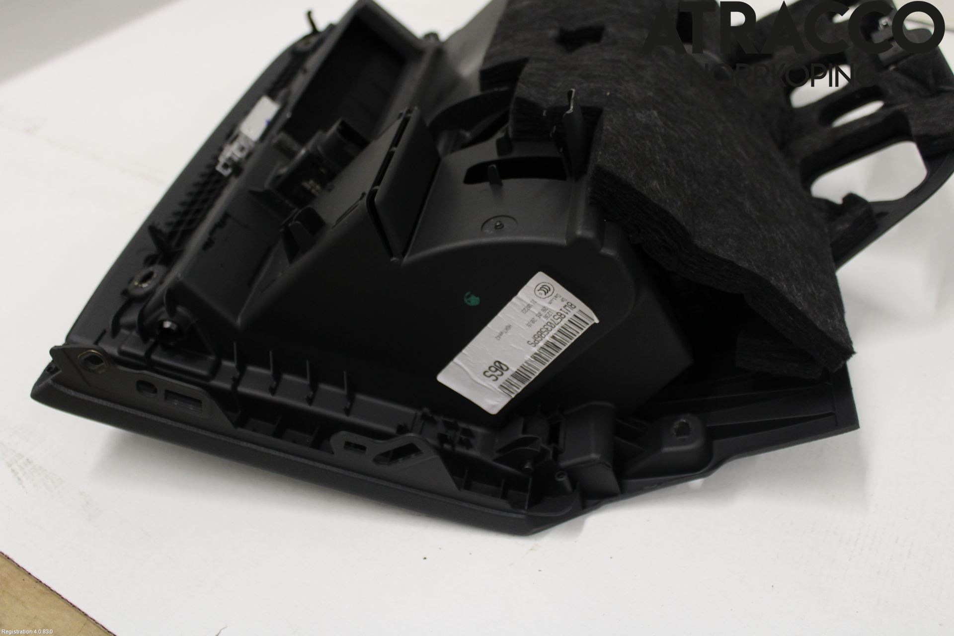 Audi A4/S4 B9 16-19 Handskfack