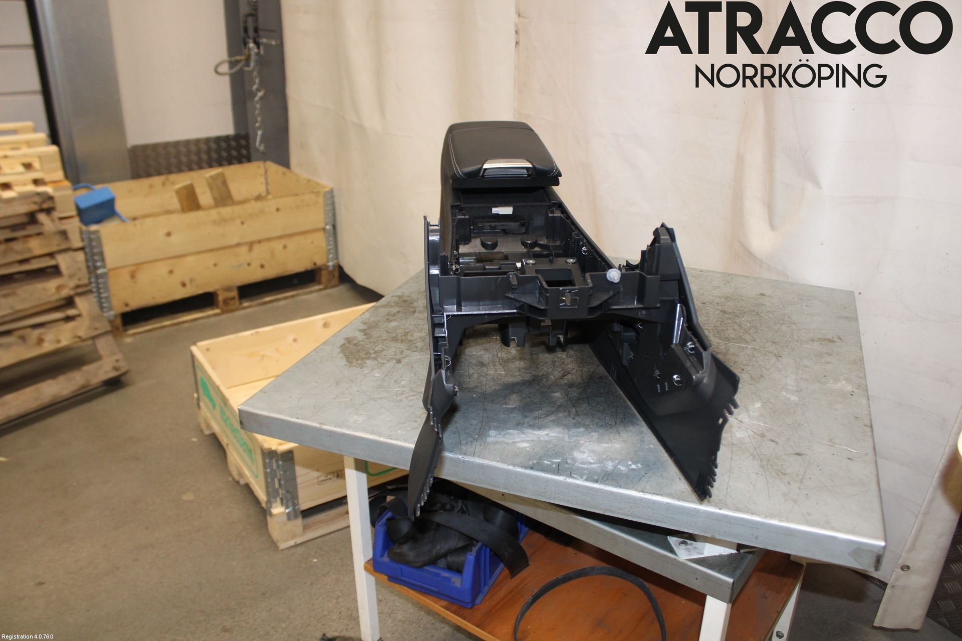 Audi A6 F2/C8 19- Instrumentkonsoll Mitt