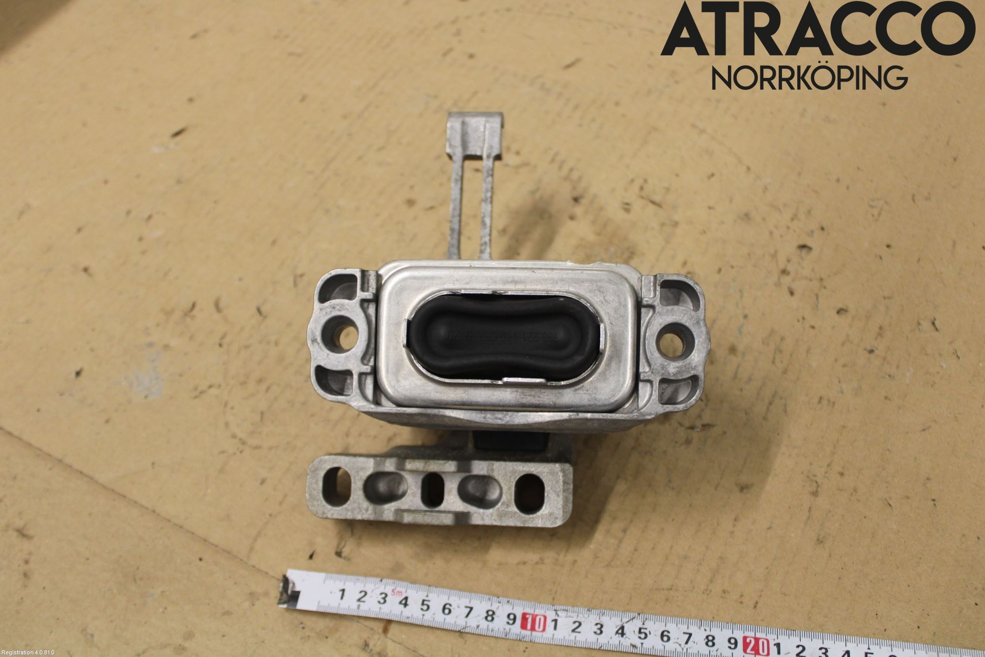 Volkswagen VW TOURAN 16- Motorfäste