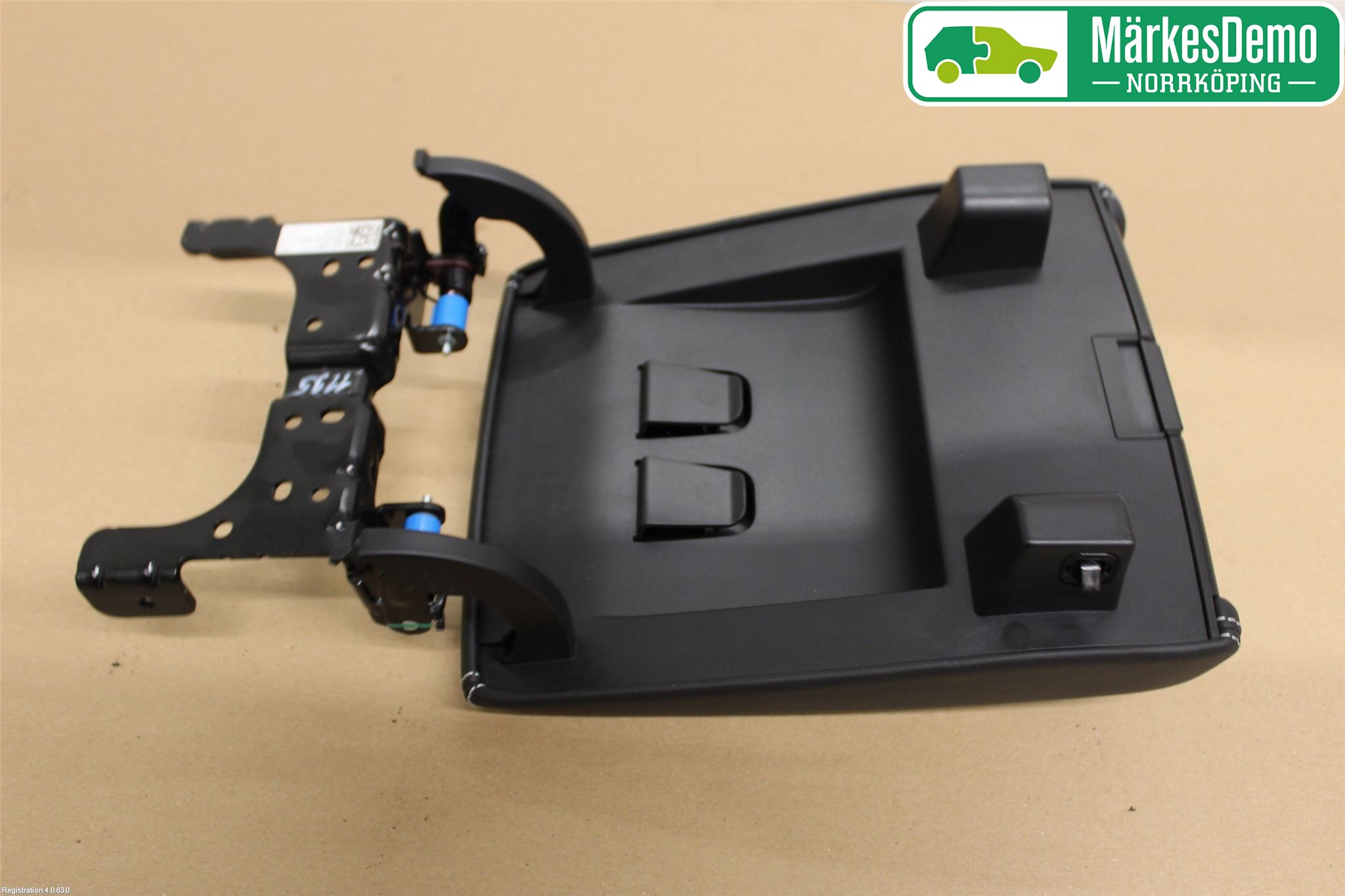 Jaguar I-PACE 18- Inredning Armstöd