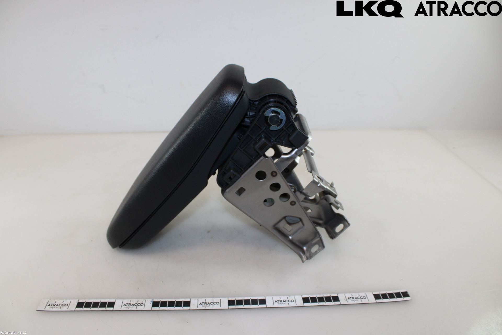 Toyota YARIS CROSS XP21 21- Inredning Armstöd