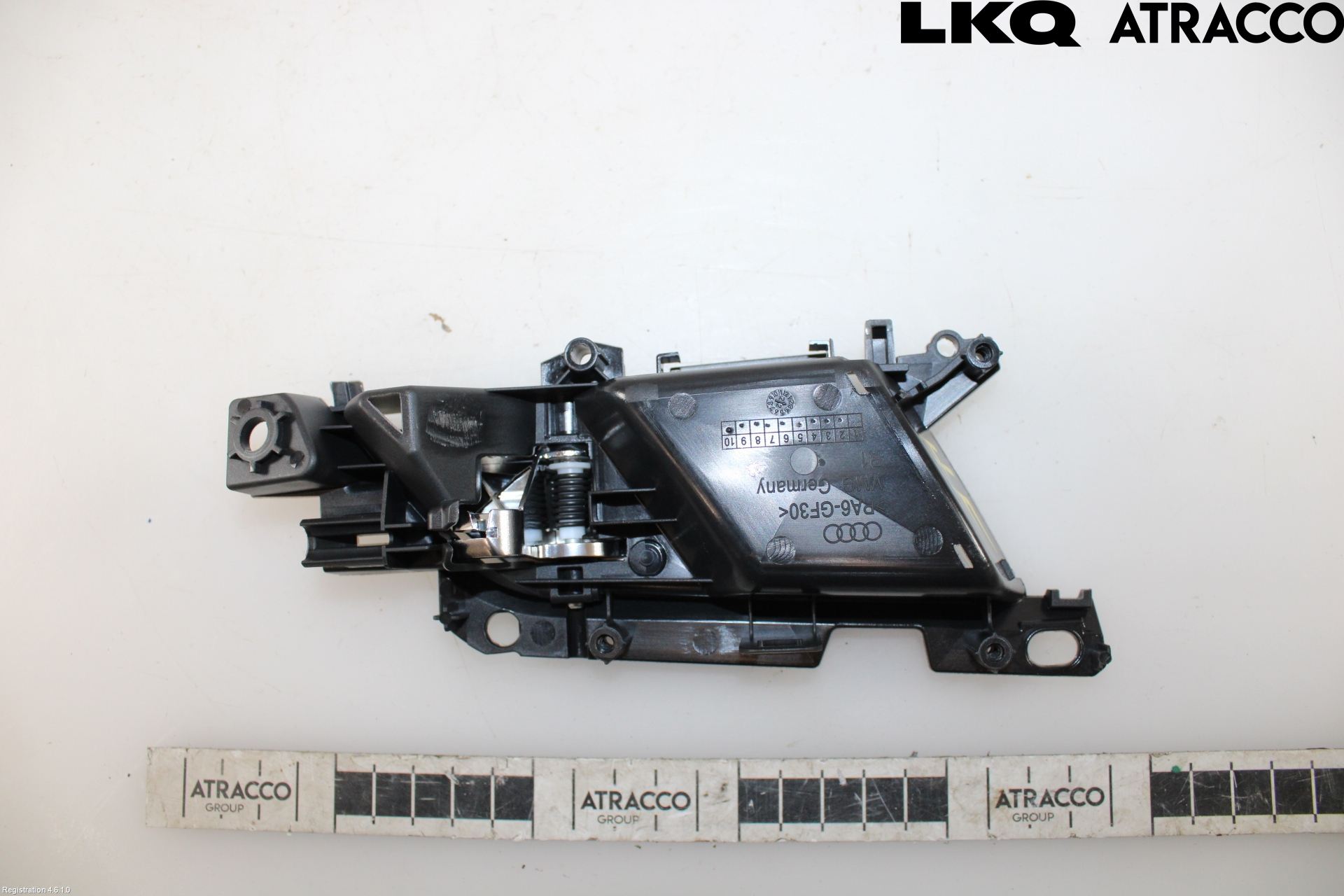 Audi A4/S4 B9 20- Dörrhandtag Inre Hö