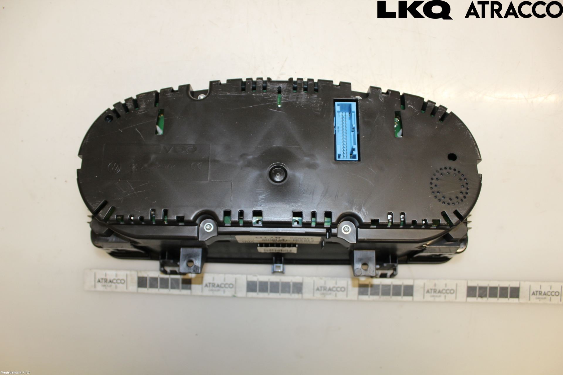 Volkswagen VW TOURAN 10-15 Instrument Komb