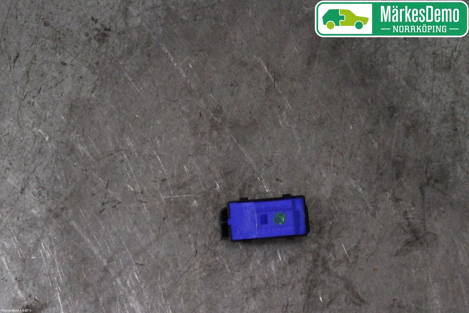 Volkswagen VW TRANSP/CARAVELLE (T6) 16-22 Strömställare Centrallås