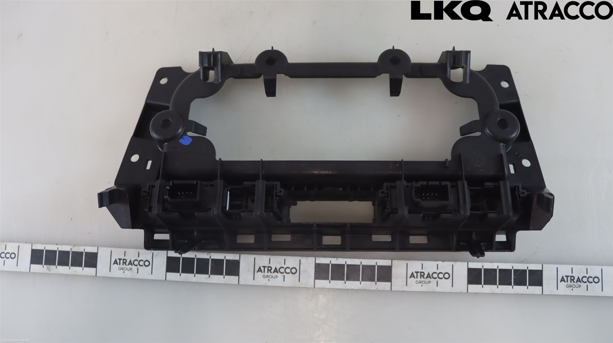 Volkswagen VW T-ROC 18- Instrument-Radio Sarg