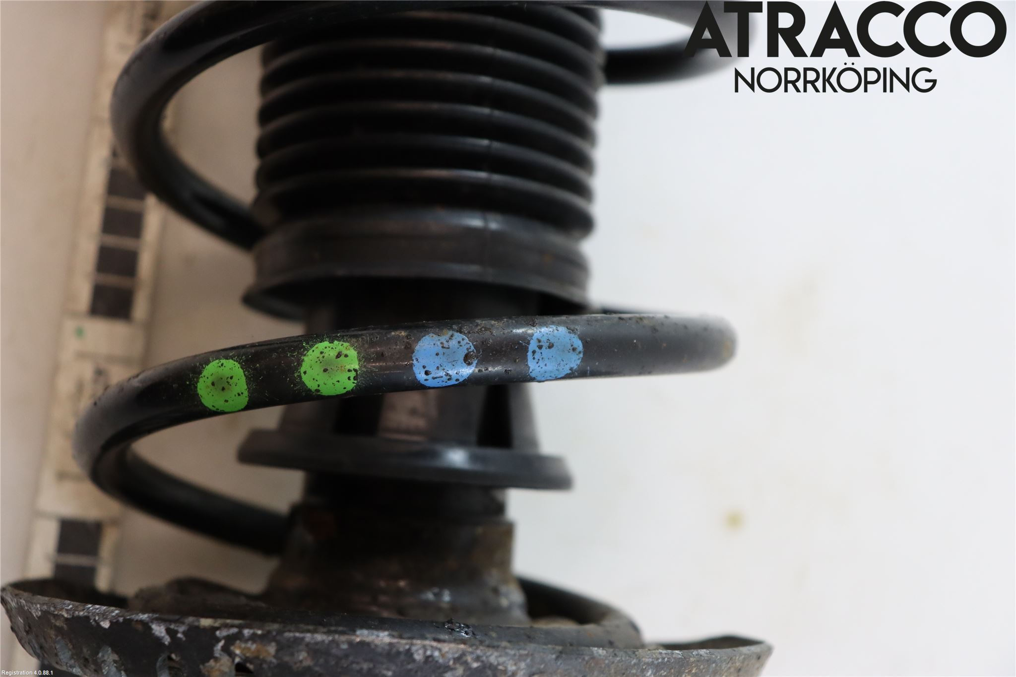 Volkswagen VW UP! / E-UP! Fjäderben Fram Vänster