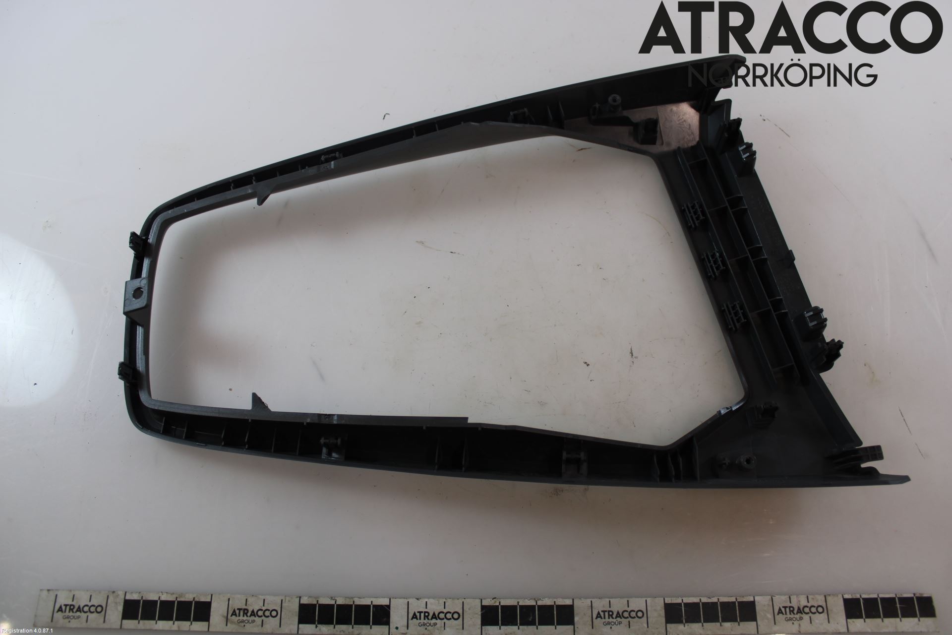 Audi A3/S3 8Y 21- Instrumentkonsoll Mitt