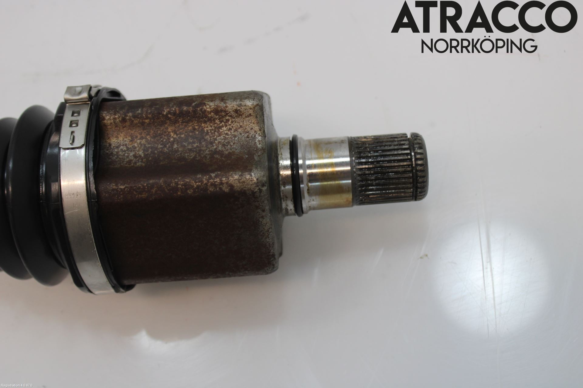 Volkswagen VW TIGUAN 16-24 Drivaxel Fram Vänster