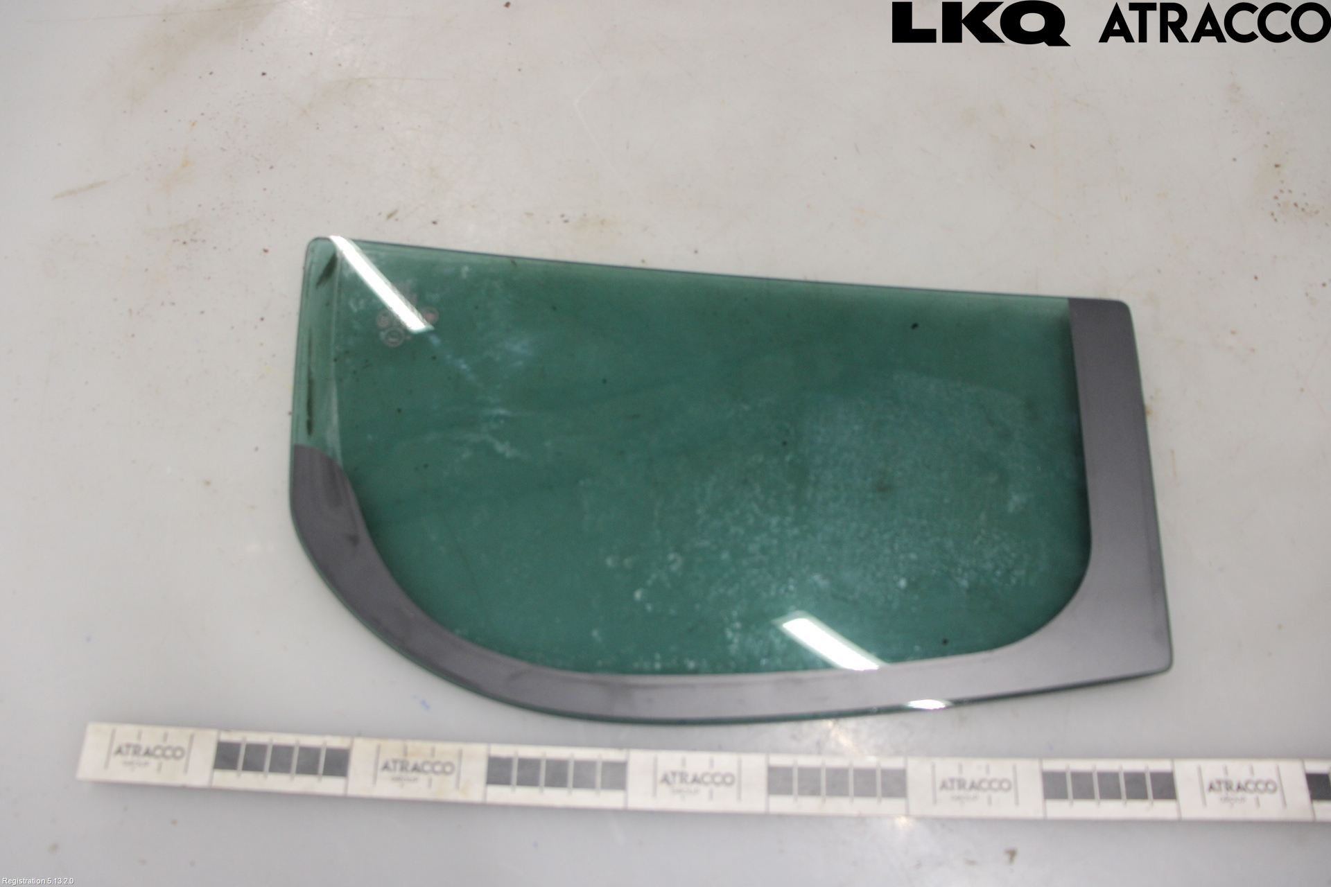 Skoda FABIA 07-14 Dörruta Bak Lilla Hö