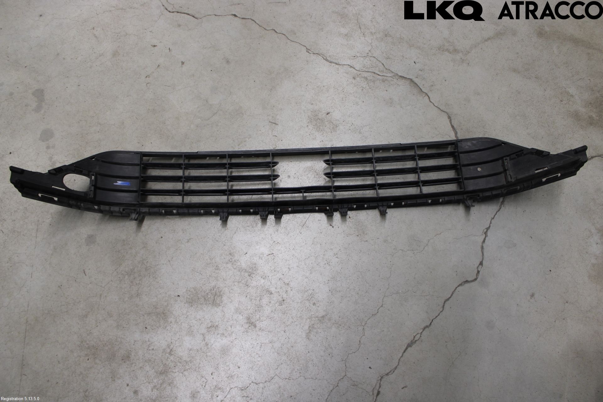 Volkswagen VW GOLF SPORTSVAN 15-20 Grilldel Mitt