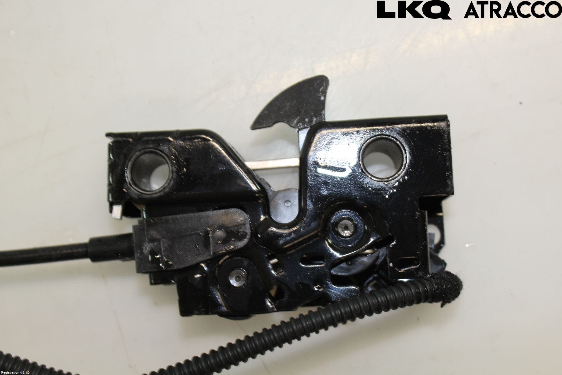 Volkswagen VW GOLF / E-GOLF VII 13-20 Huvlås