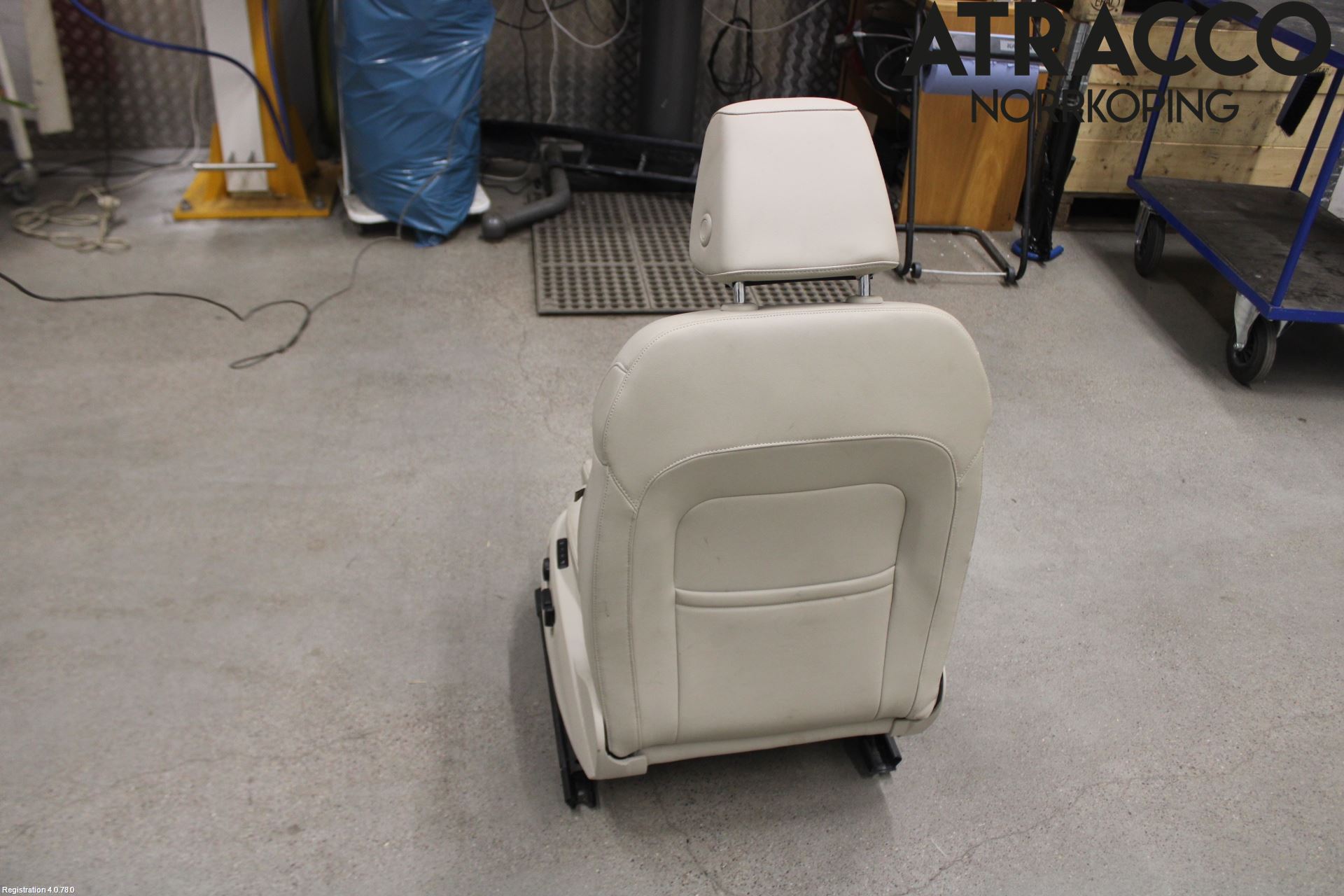 Skoda SUPERB 16-24 Inredning Stol Fram Vä